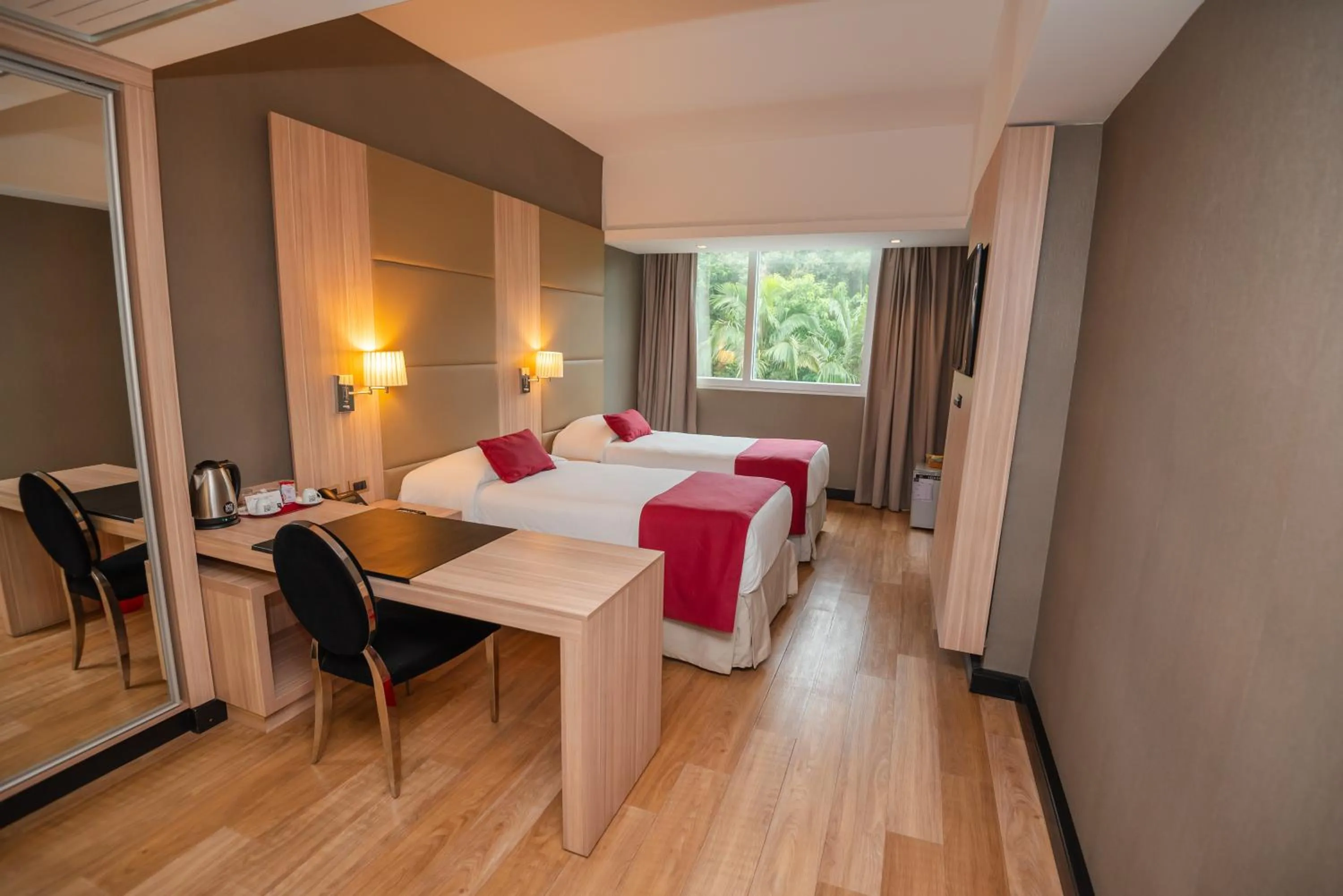 Bed in Savoy Hotel Encarnación