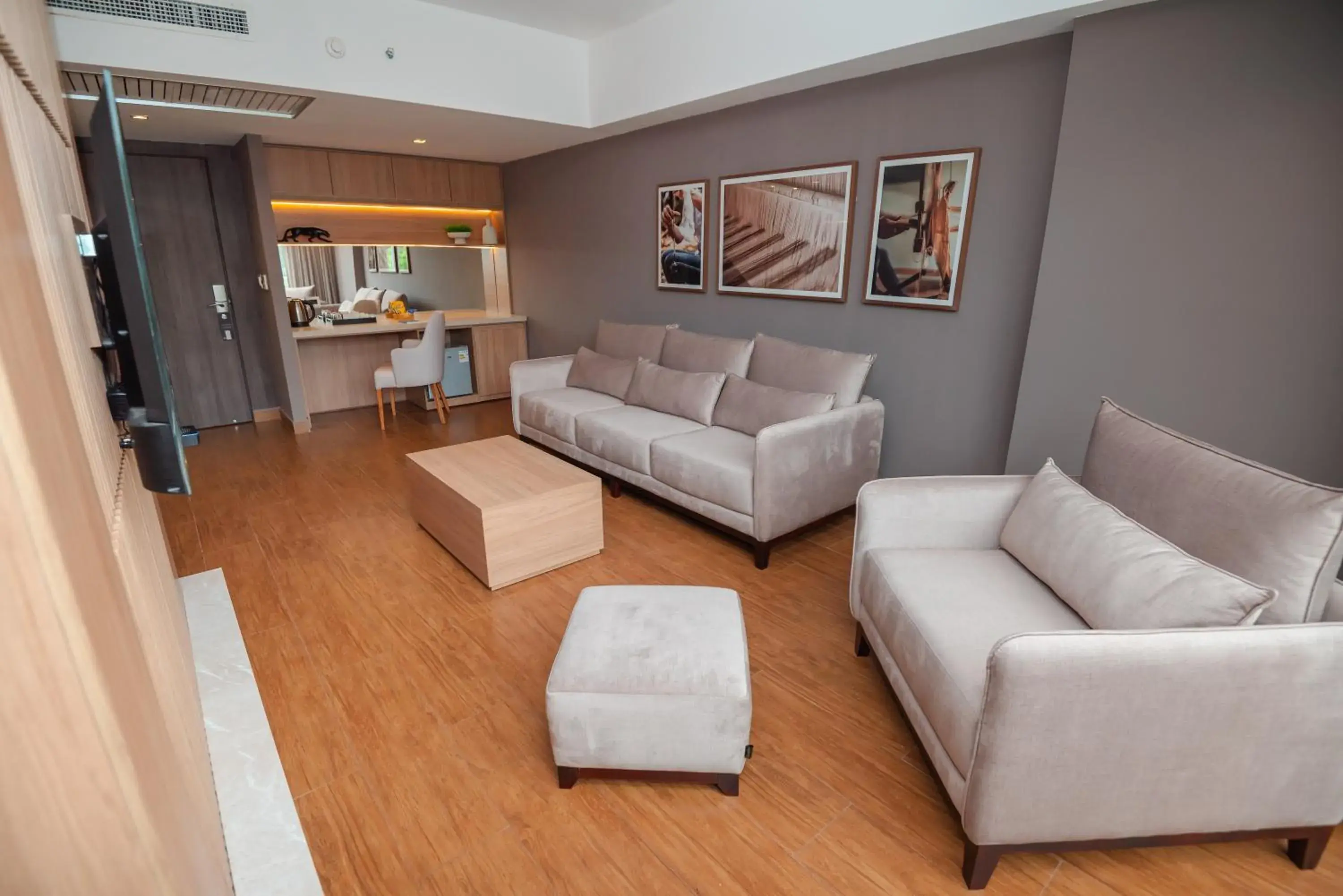 Suite in Savoy Hotel Encarnación Suite in Savoy Hotel Encarnación