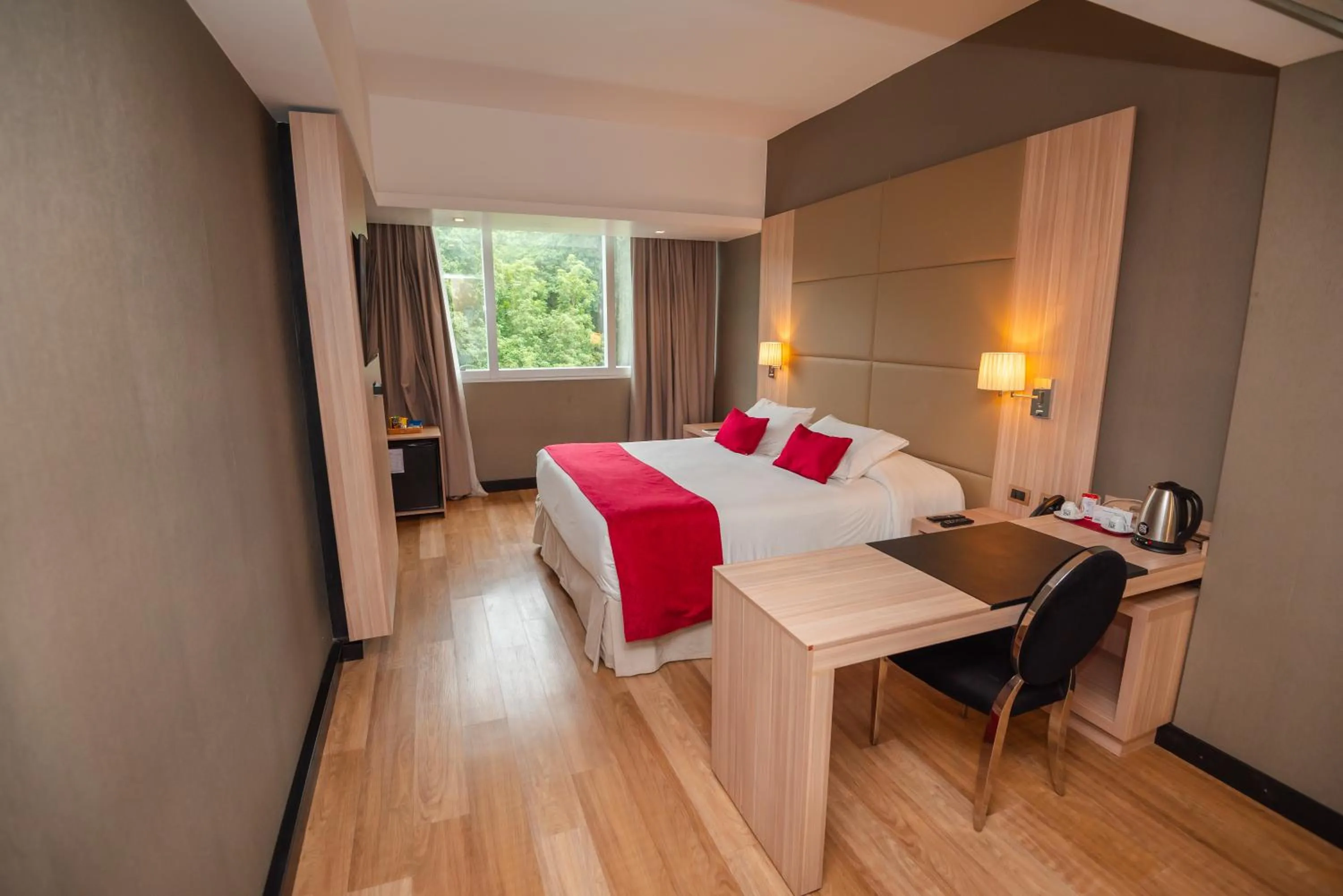 Bed in Savoy Hotel Encarnación