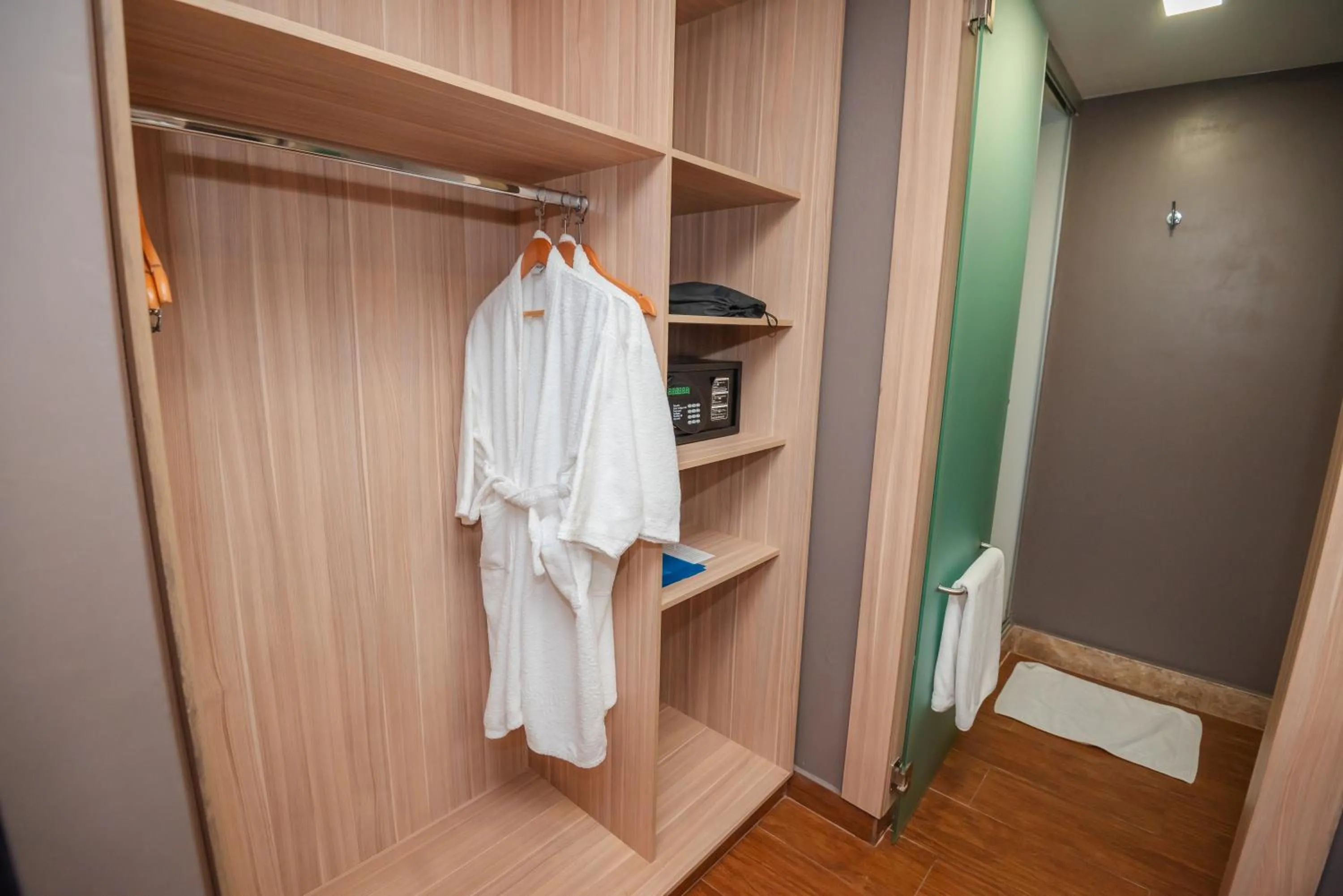 Savoy Hotel Encarnación