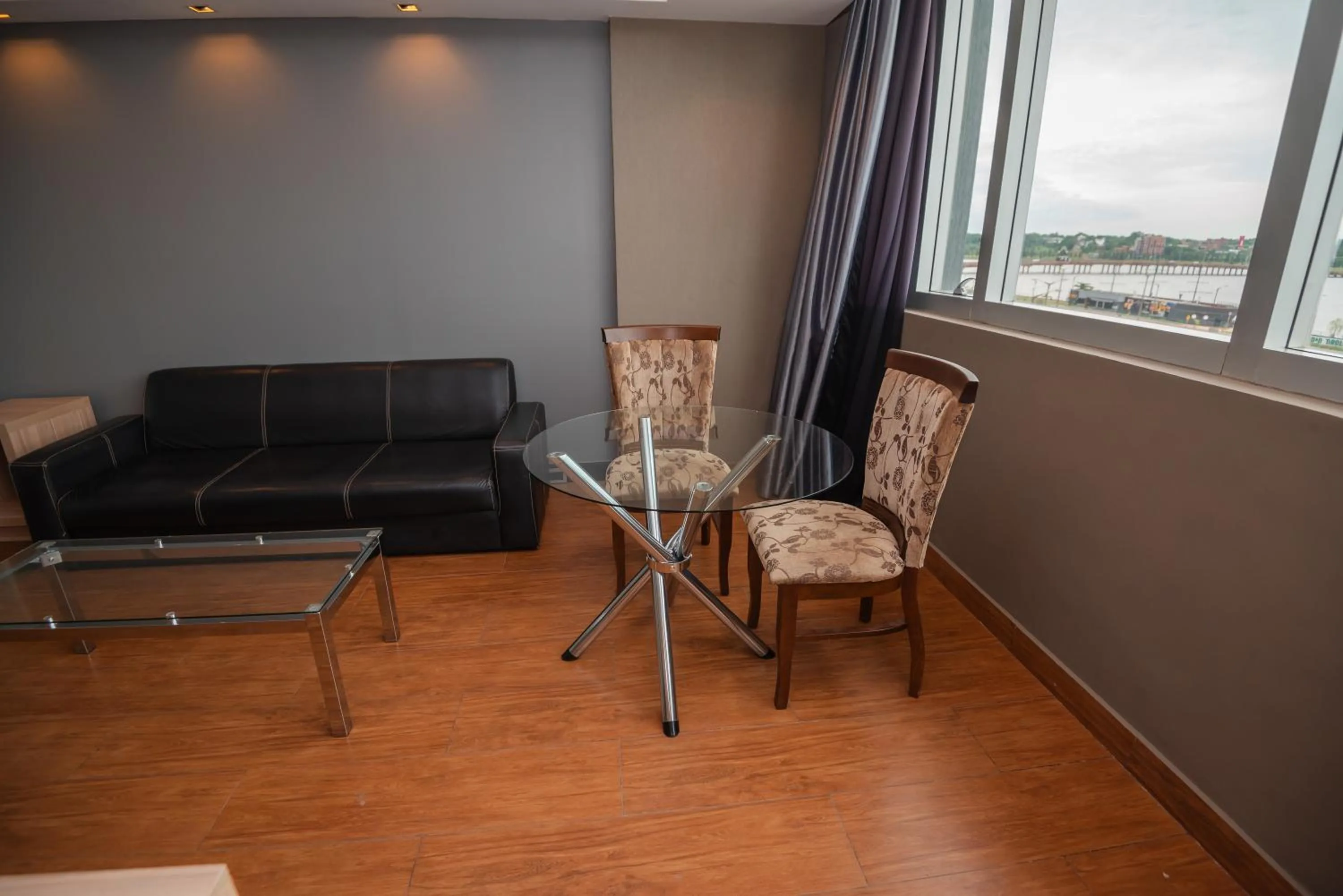 Savoy Hotel Encarnación