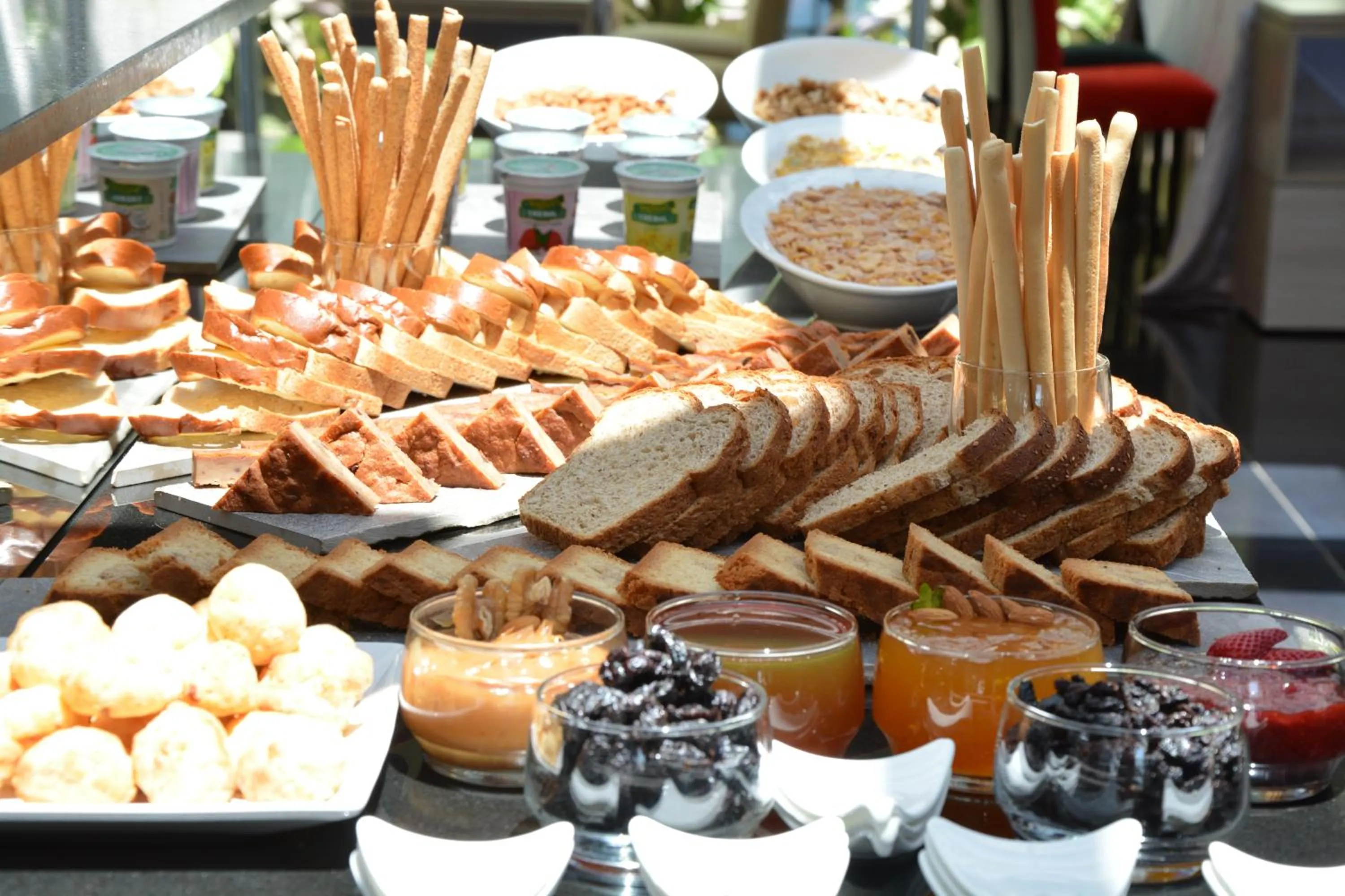 Breakfast in Savoy Hotel Encarnación