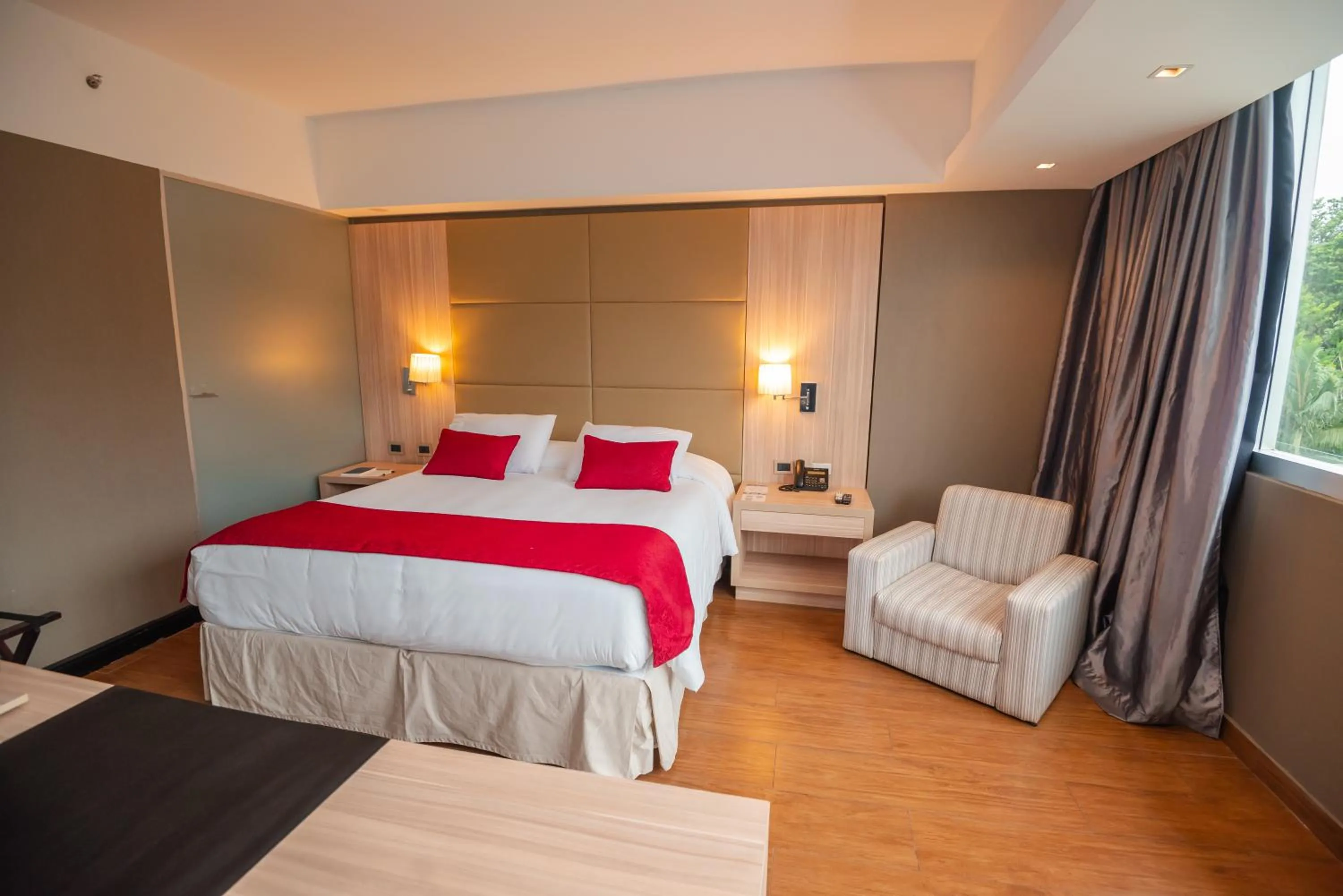 Bed in Savoy Hotel Encarnación