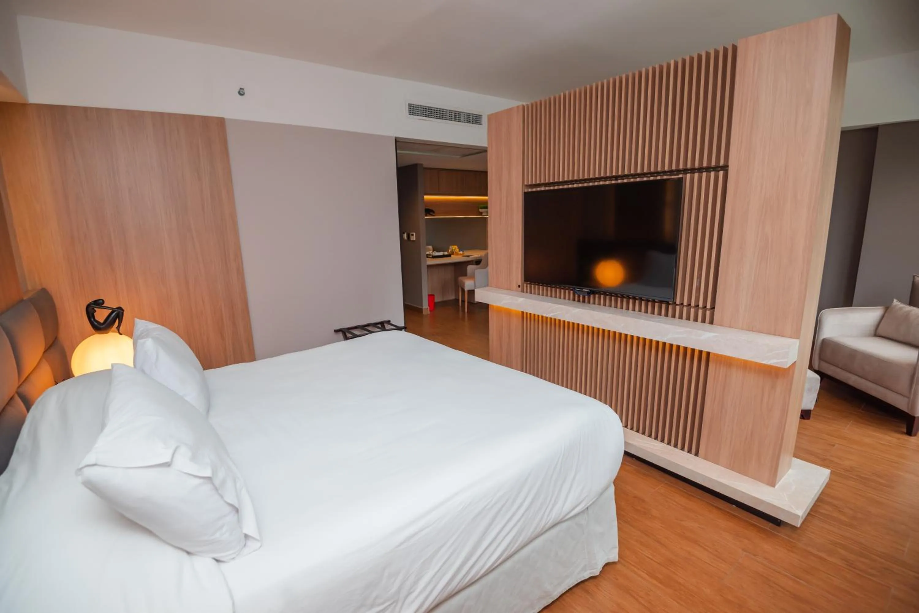 Bed in Savoy Hotel Encarnación