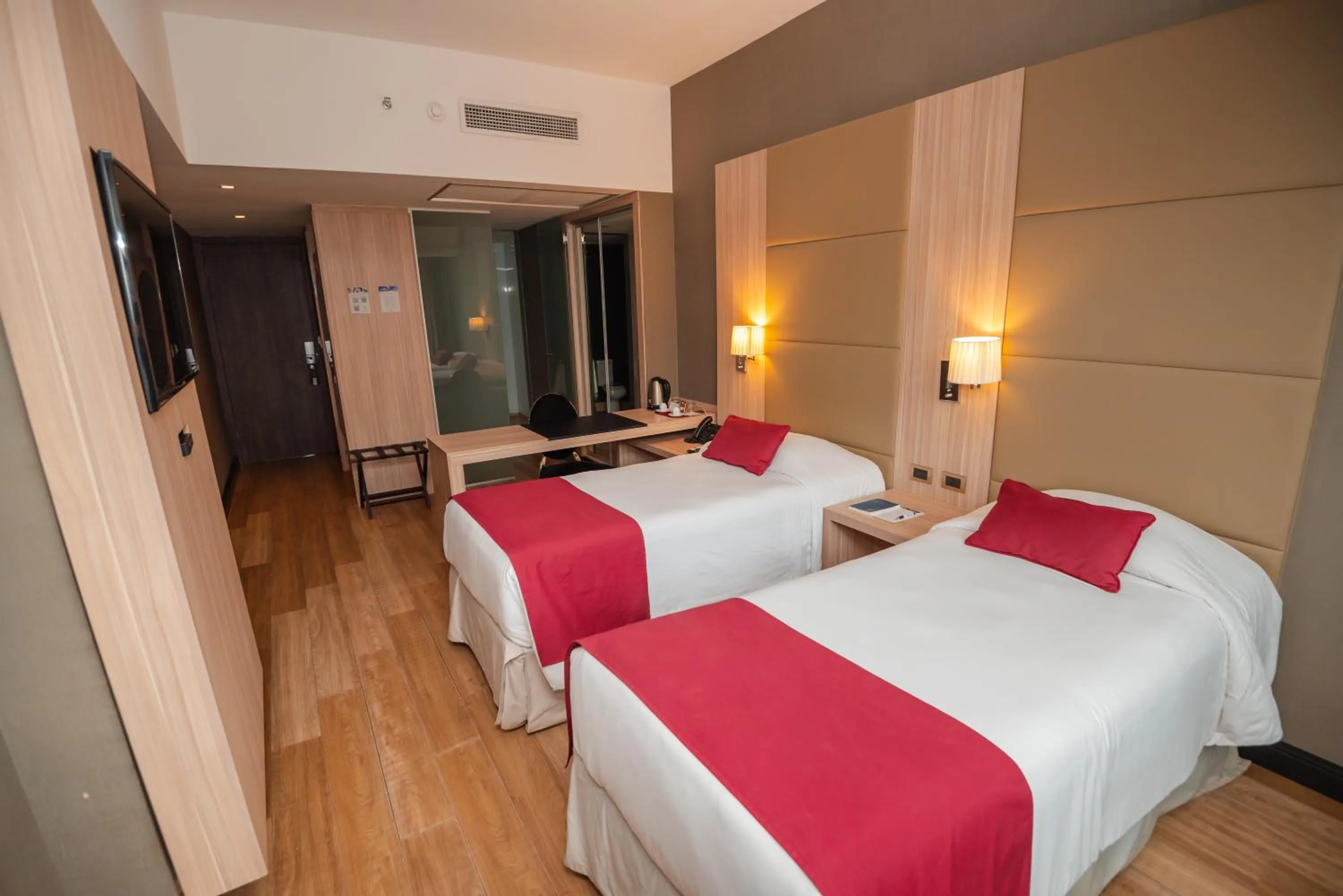 Bed in Savoy Hotel Encarnación