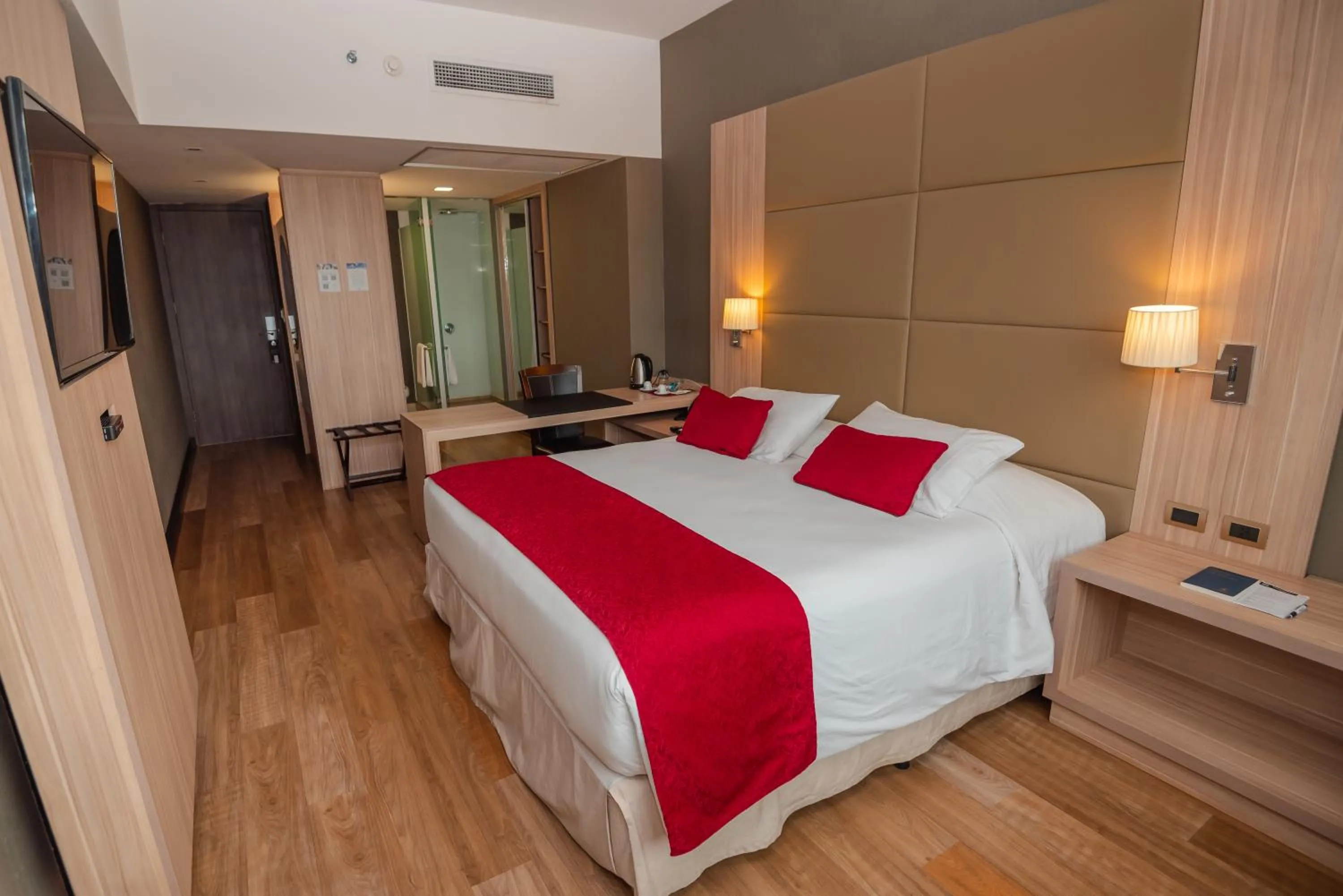 Bed in Savoy Hotel Encarnación