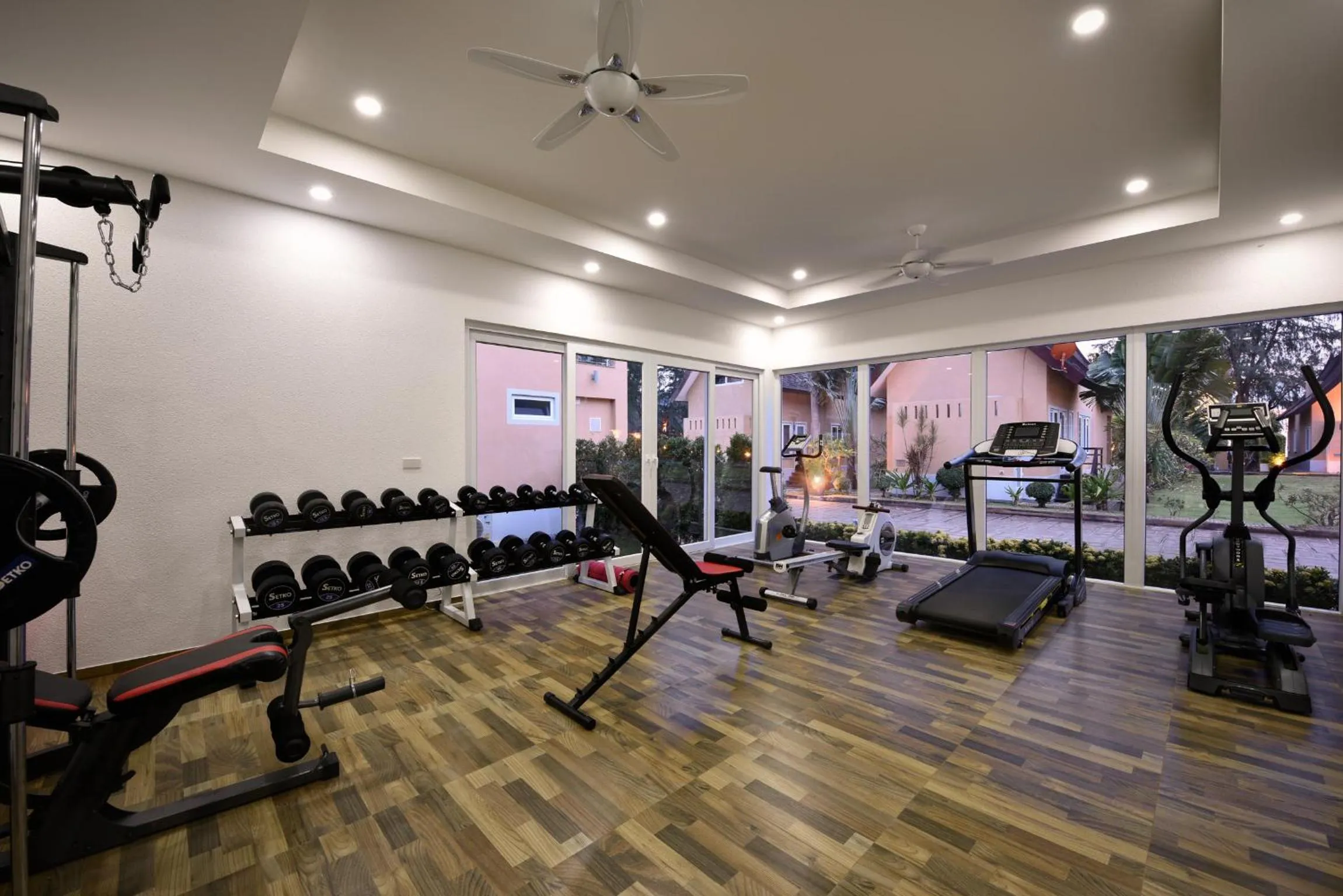 Fitness centre/facilities in Sunset Emily Villas & Rooms