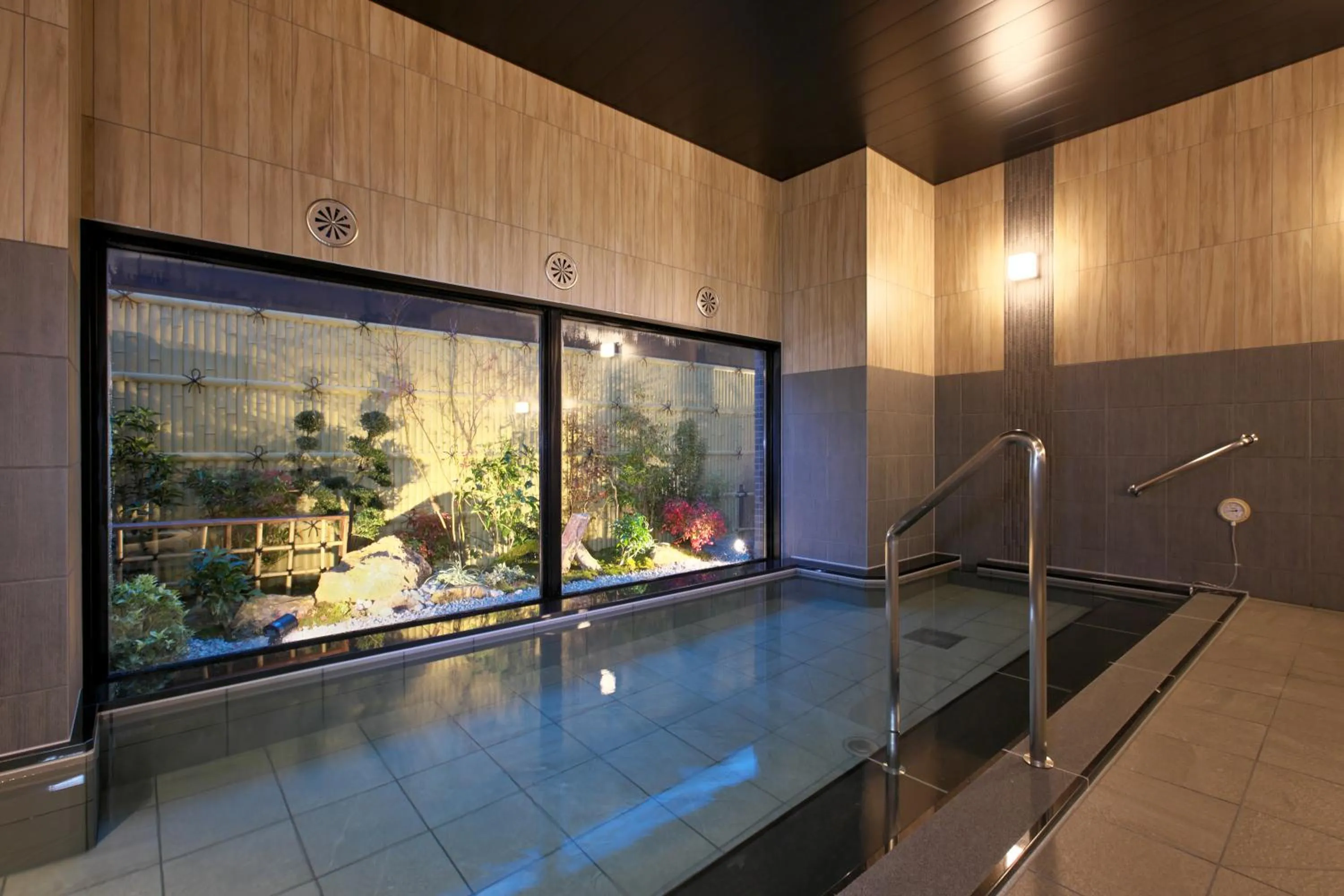 Public Bath in Hotel Route Inn Ginan -Kokudo 21 Gou-