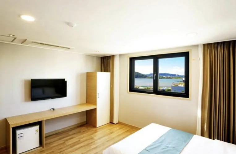 Bed in Blue Mountain Hotel