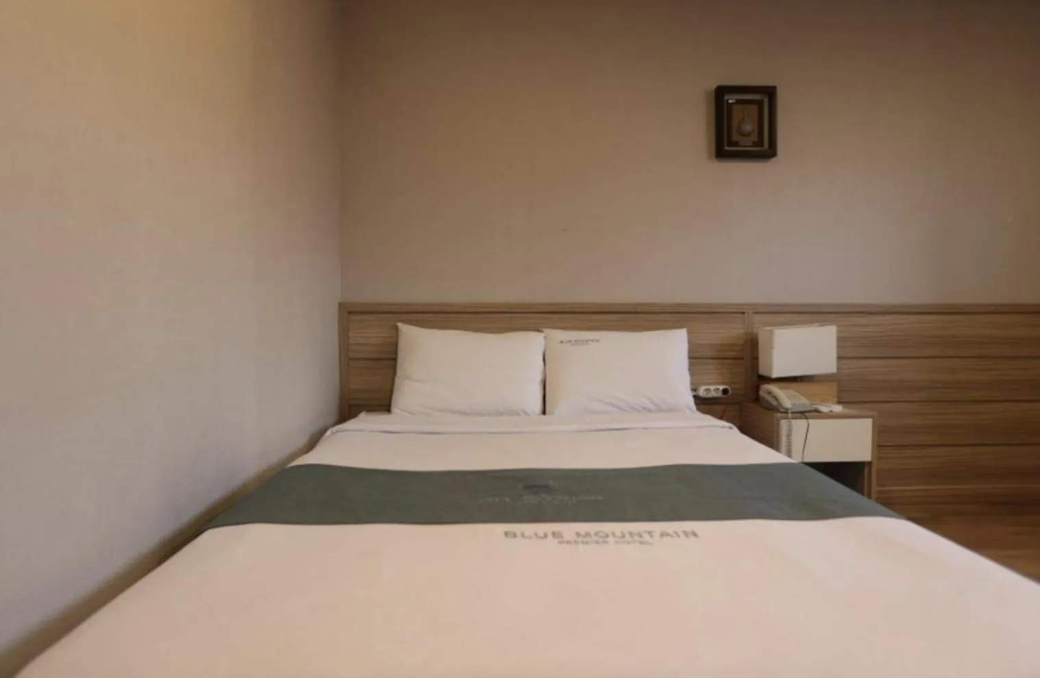 Bed in Blue Mountain Hotel