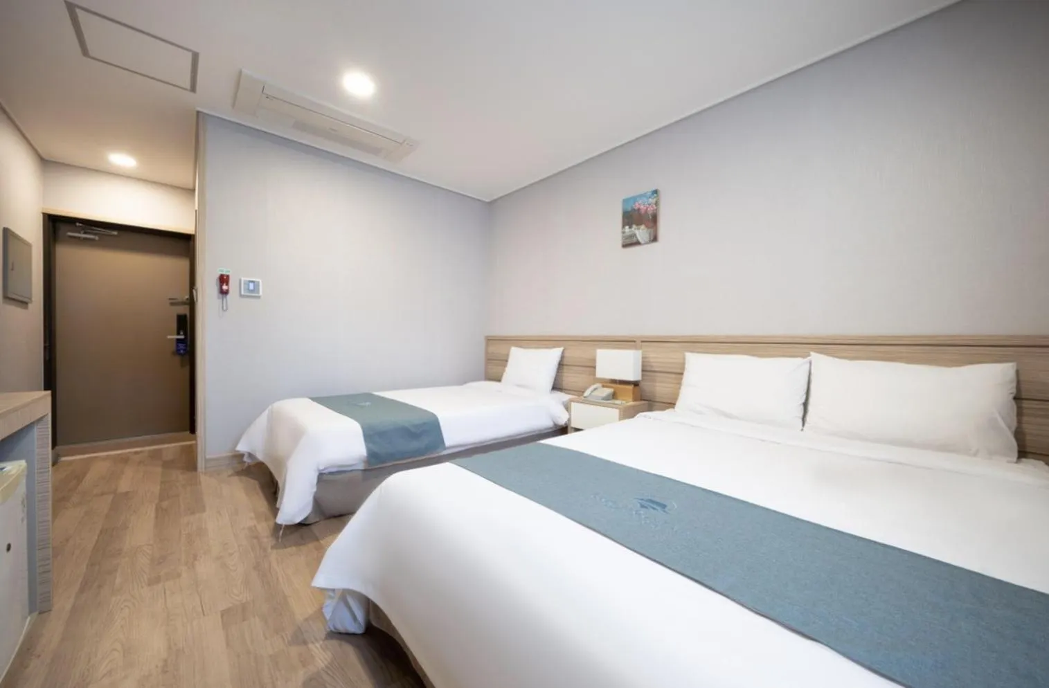 Bed in Blue Mountain Hotel