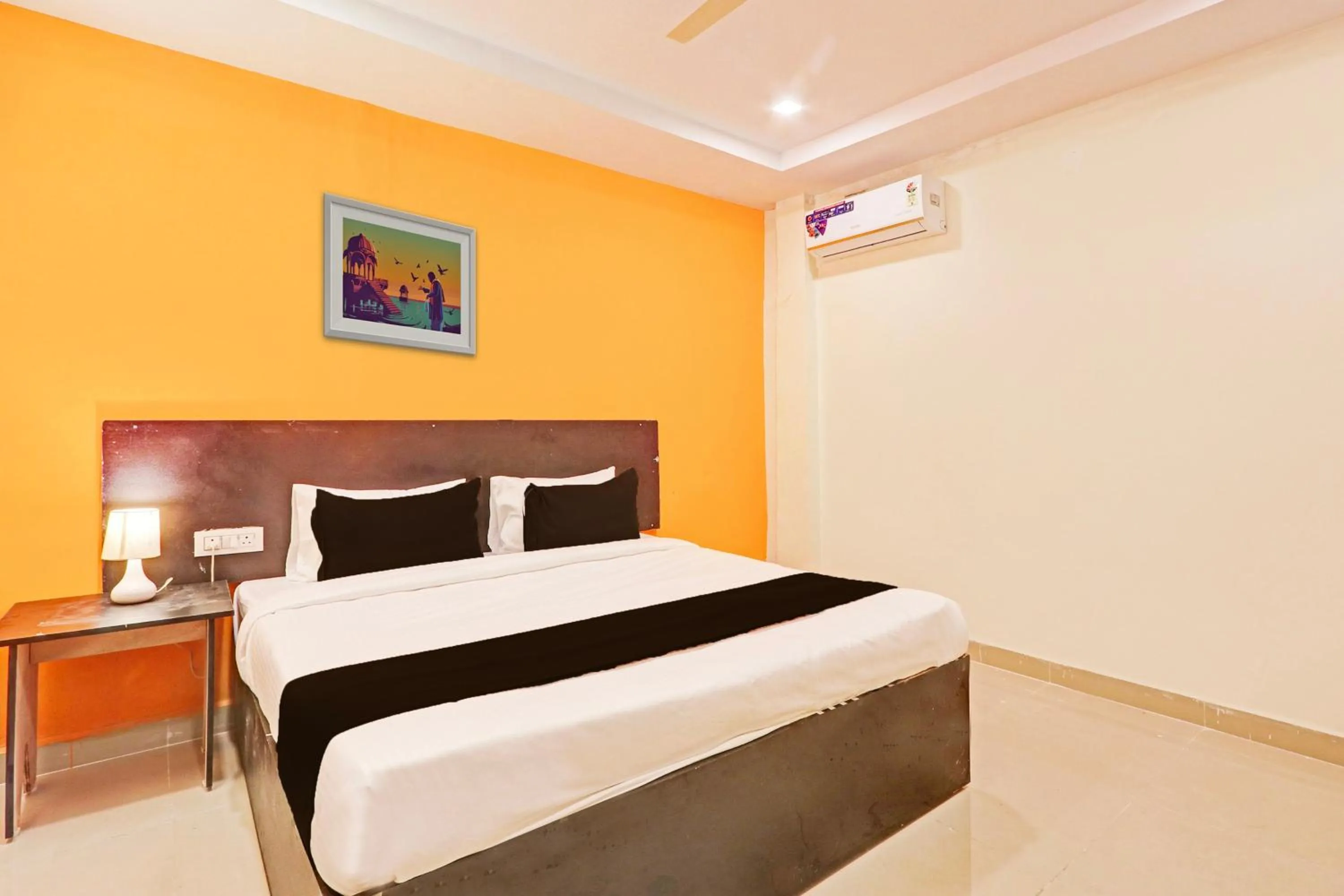 Bedroom, Bed in Super Hotel O M&N Grand