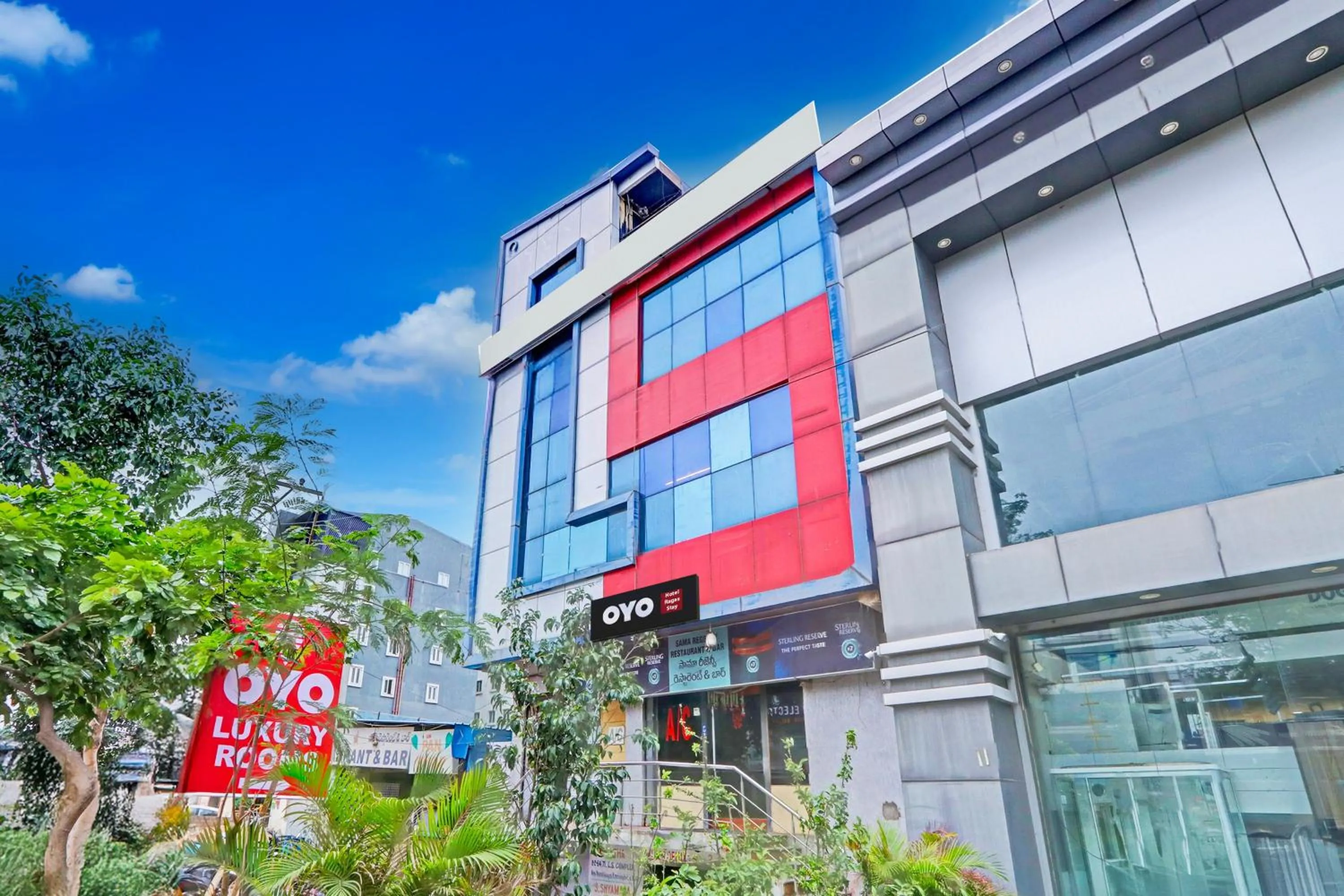 Facade/entrance in Super Hotel O M&N Grand