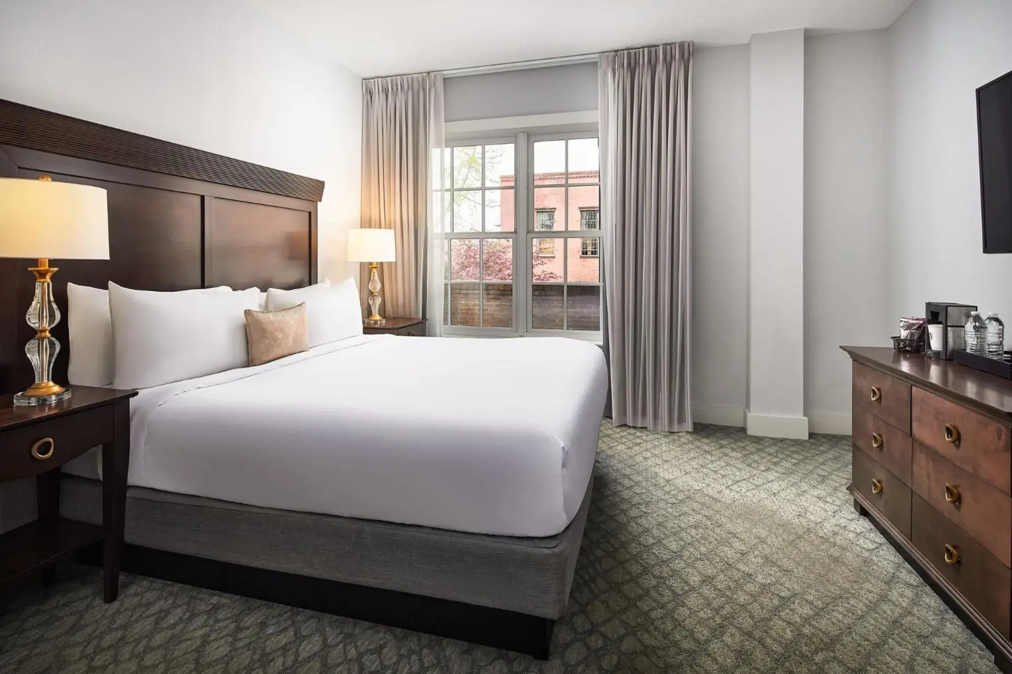 King Room with Roll-In Shower - Mobility Access in St James Hotel Selma King Room with Roll-In Shower - Mobility Access in St James Hotel Selma