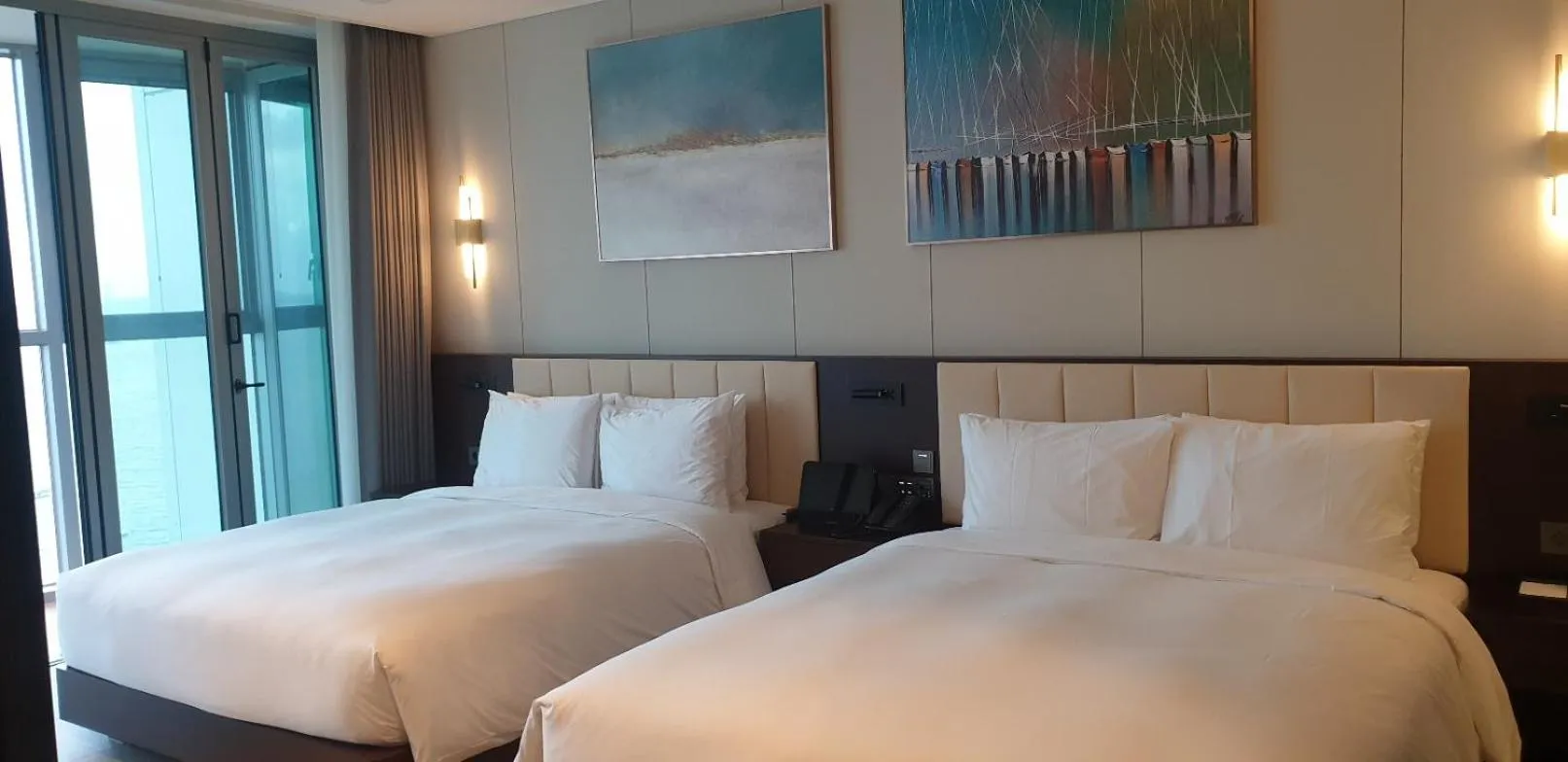 Bedroom, Bed in WAVEM HOTEL East