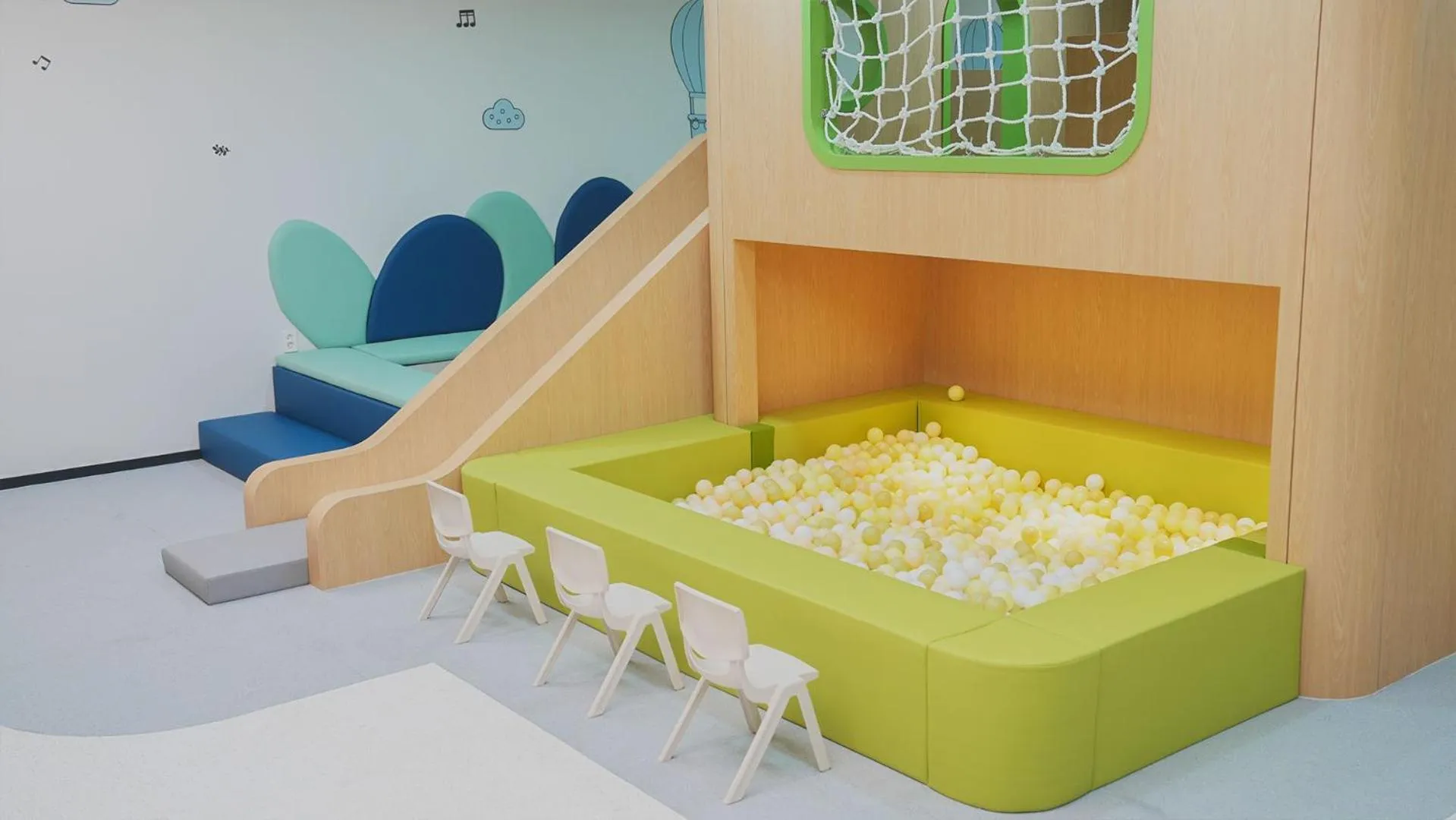 Kids's club in WAVEM HOTEL East