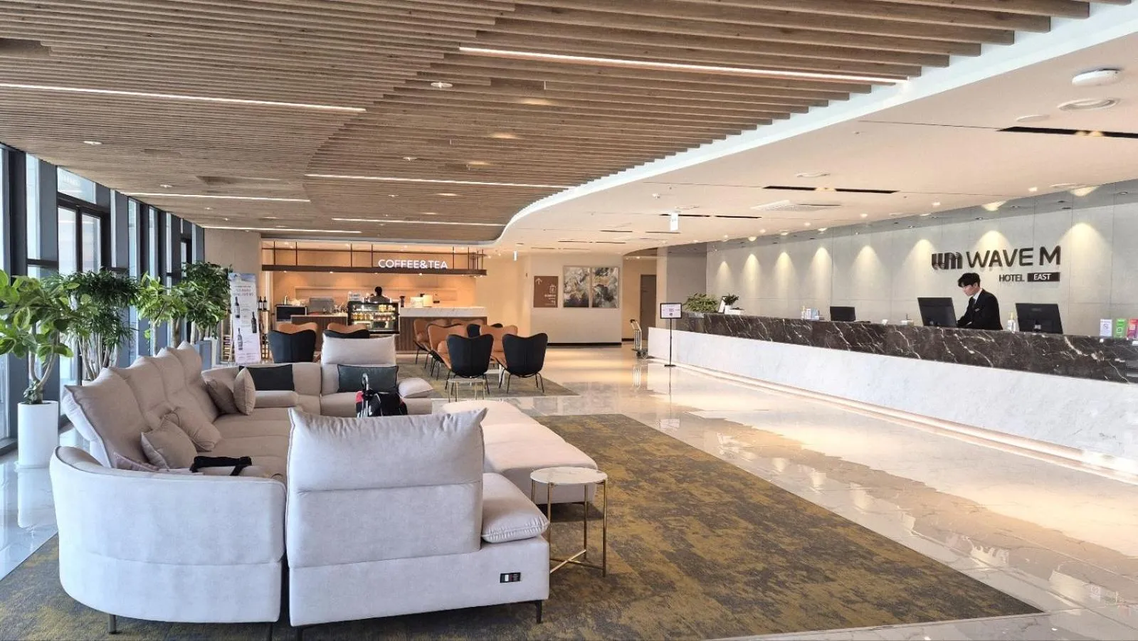 Lobby or reception in WAVEM HOTEL East