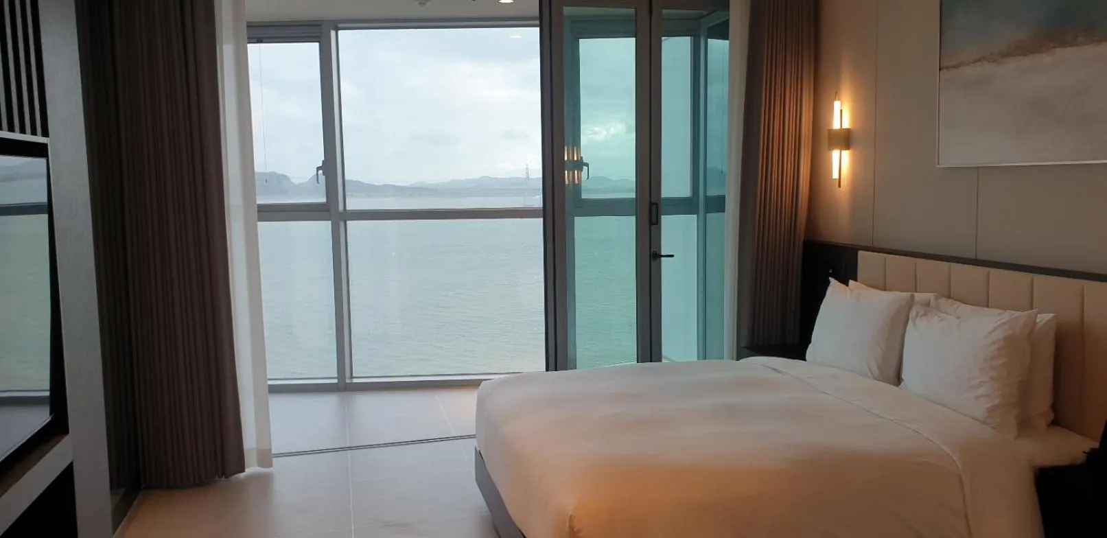 Decorative detail, Bed in WAVEM HOTEL East