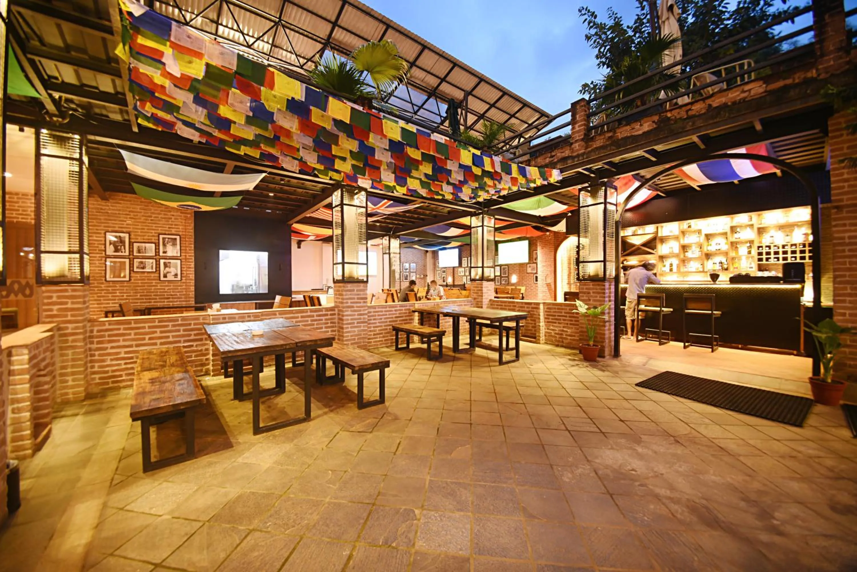 Restaurant/places to eat in Skye Inn Kathmandu