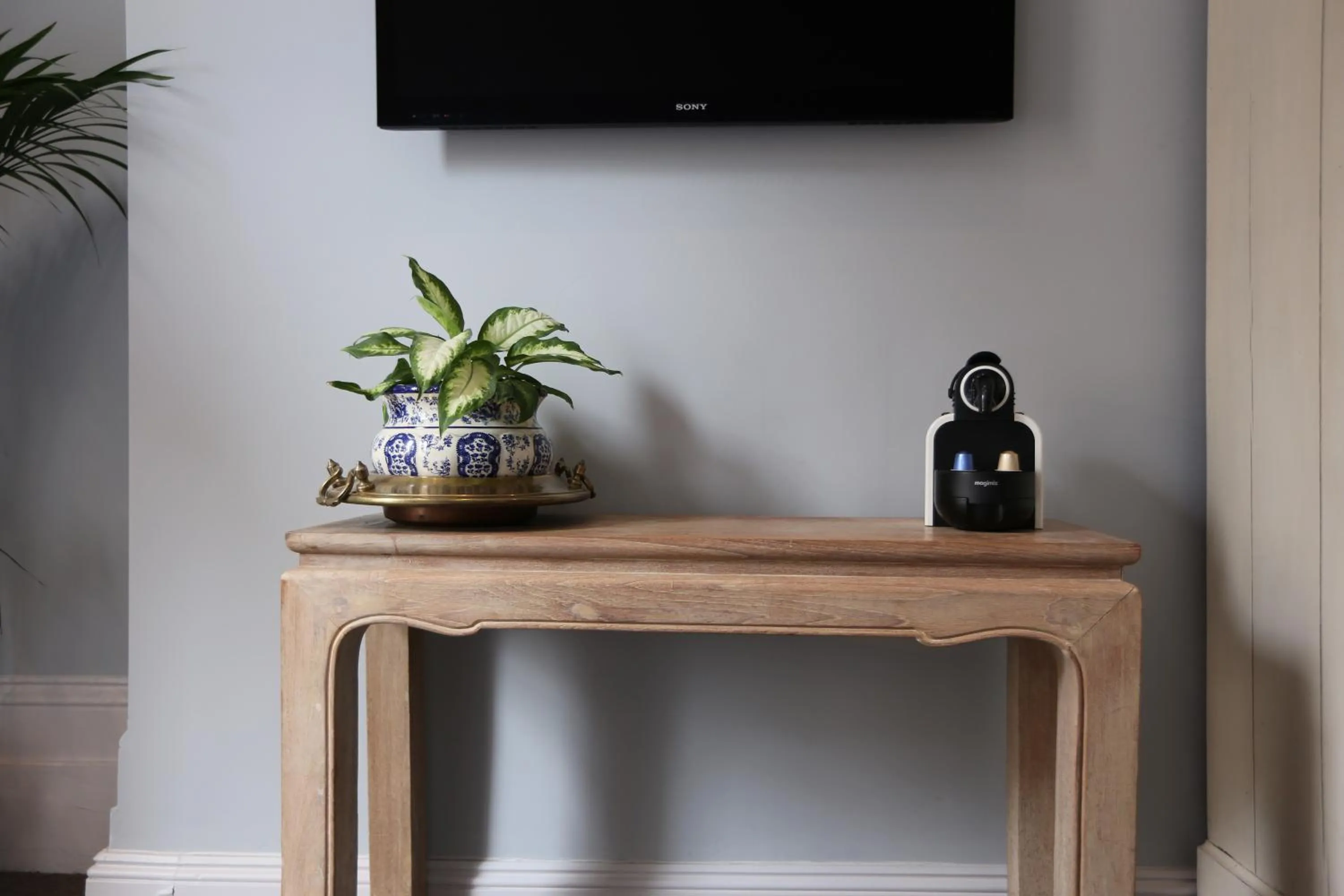 Decorative detail in The Crown and Sceptre