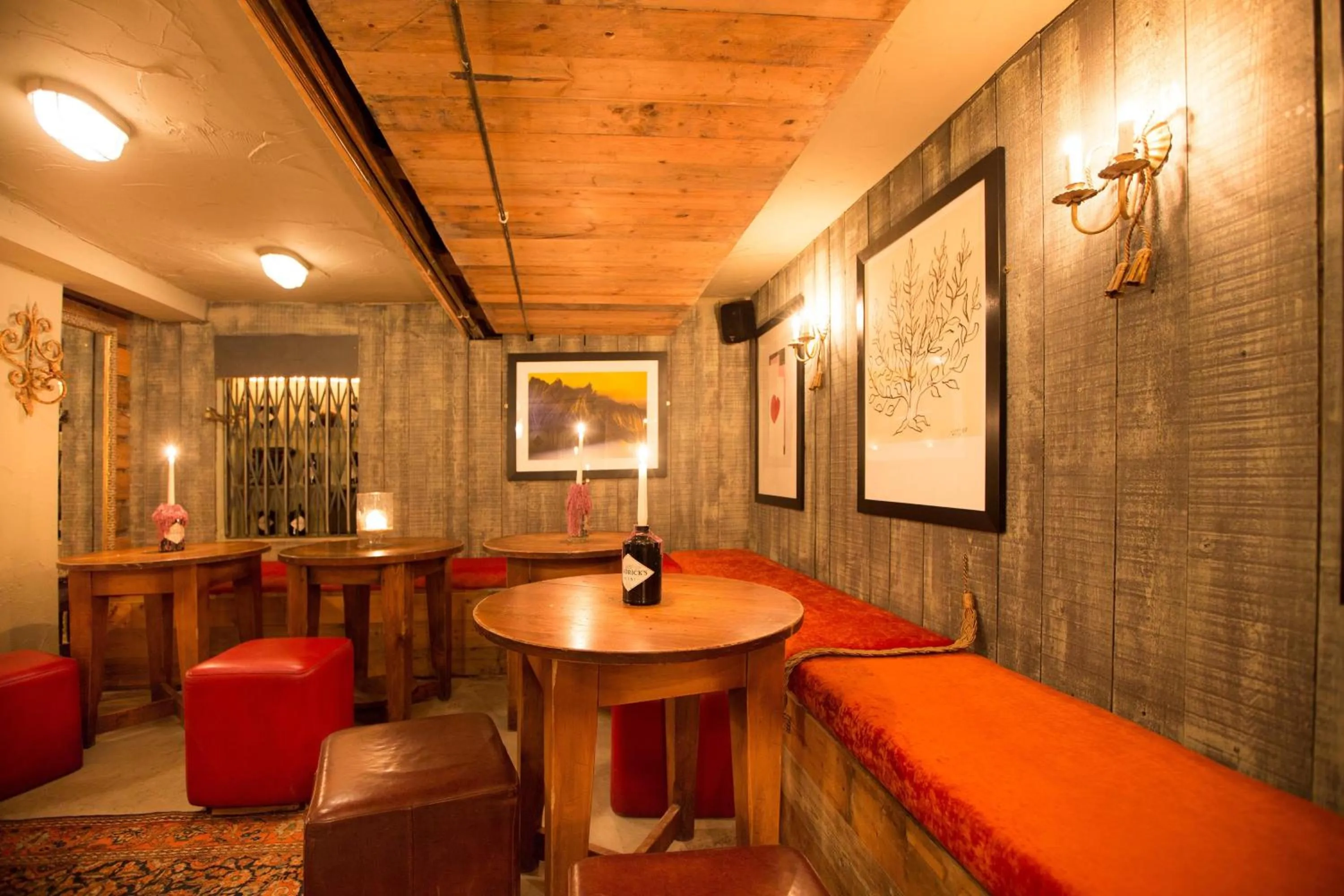 Property building in The Crown and Sceptre