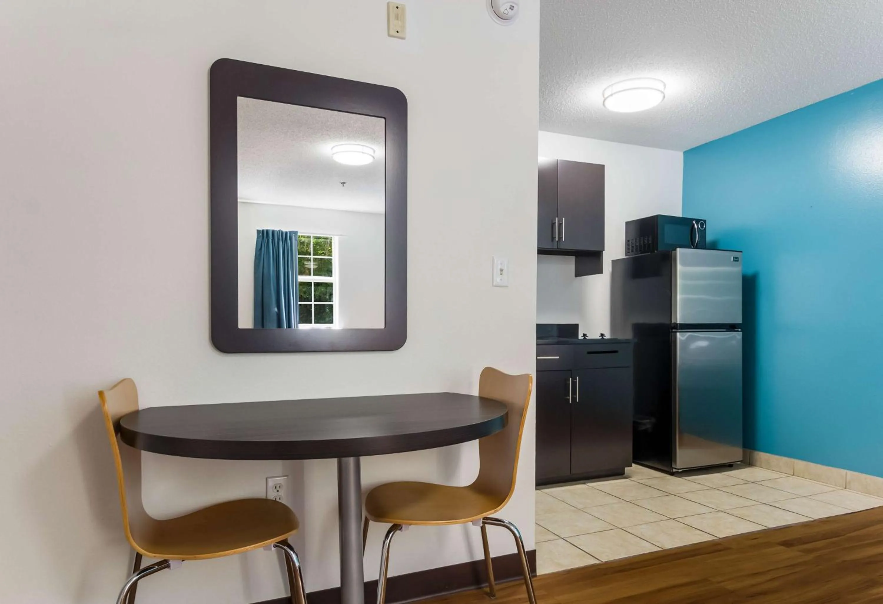 Kitchen or kitchenette in Motel 6-Gulf Shores, AL