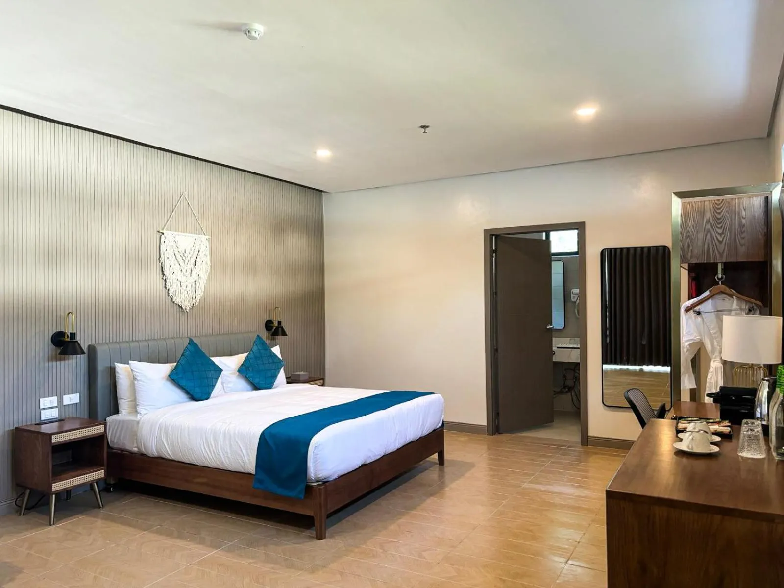 Bed in Hudor Resort - Bauang, La Union