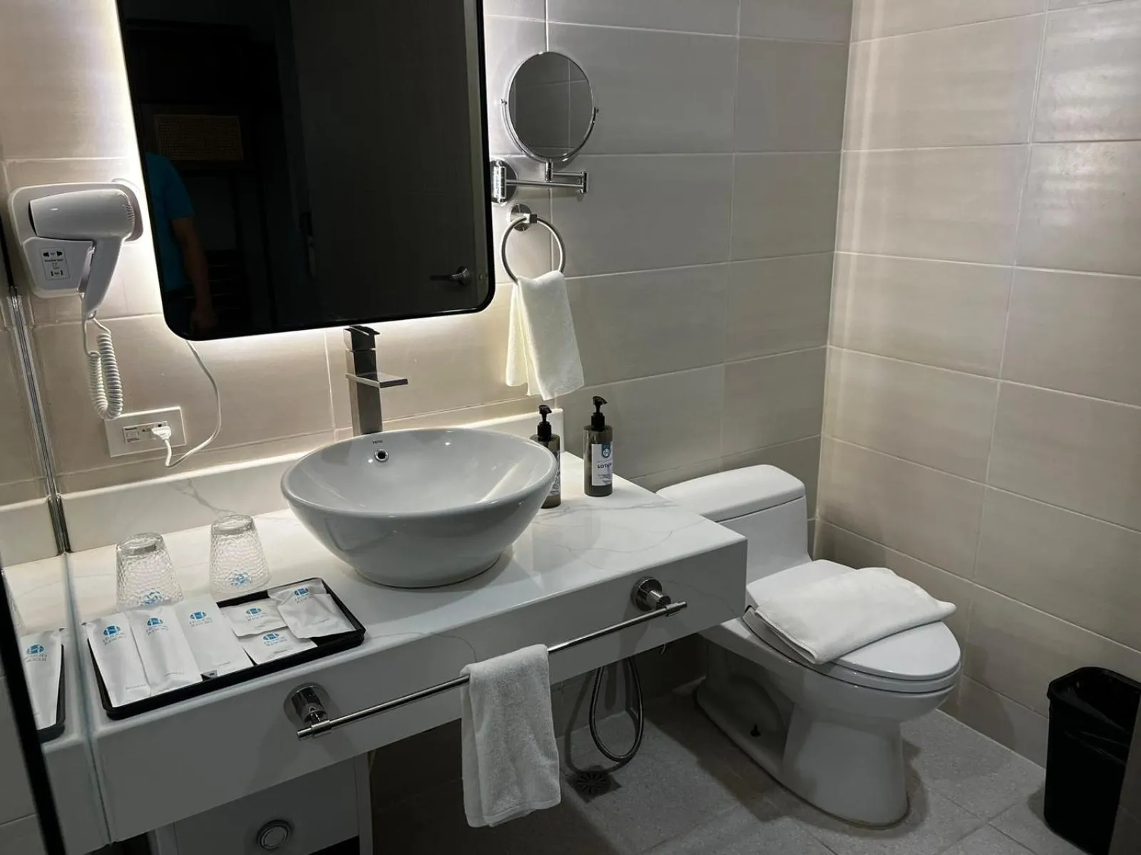 Hudor Resort - Bauang, La Union