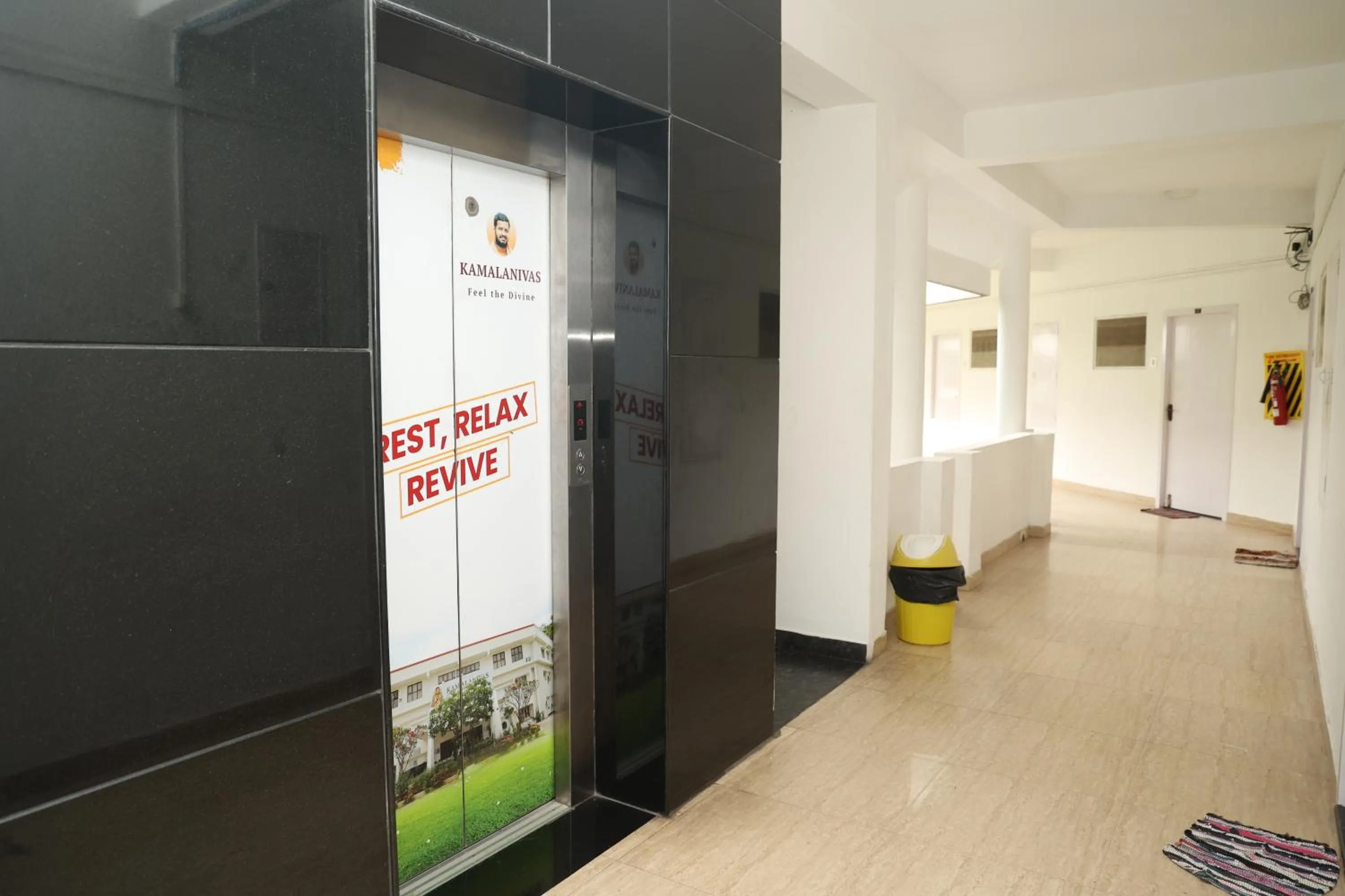 elevator in Sri Kamalanivas