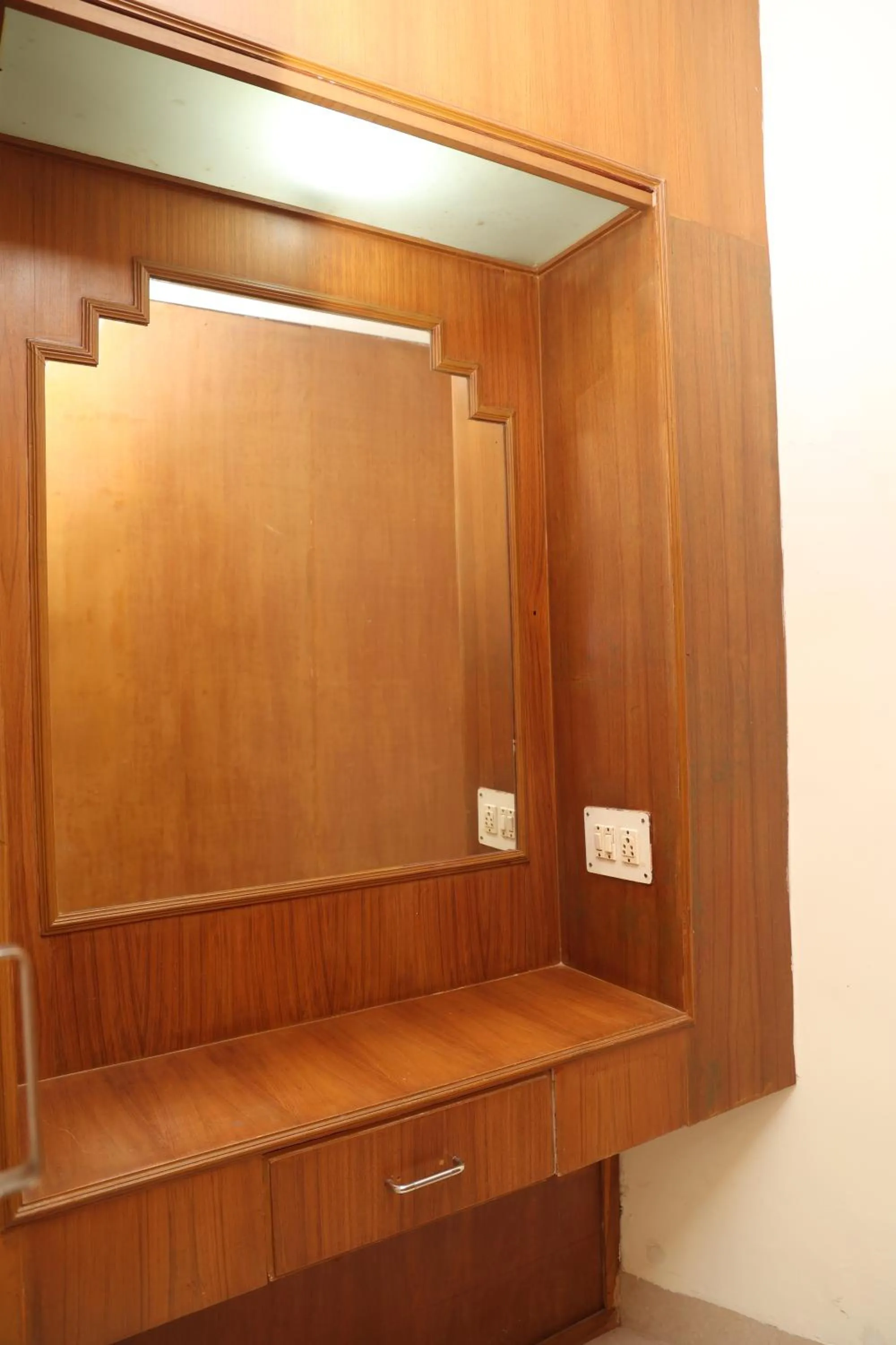 wardrobe in Sri Kamalanivas