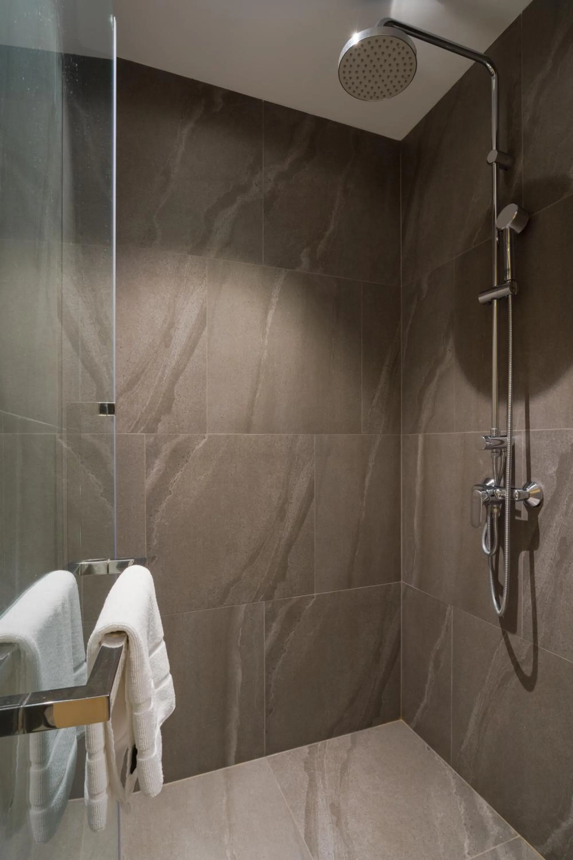 Shower in T2 The Portal Sukhumvit