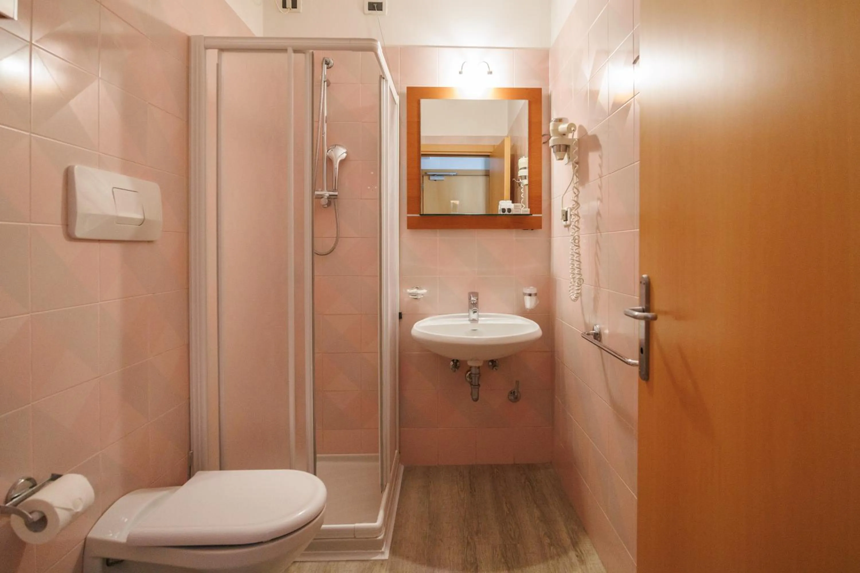 Bathroom in Club Hotel e Residence La Vela