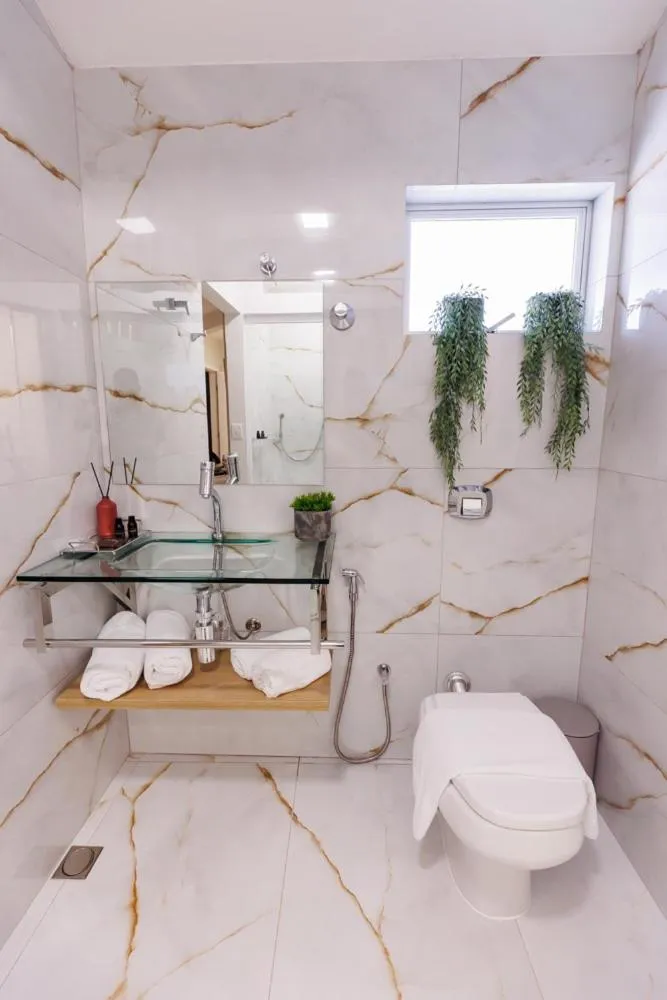 Bathroom in Tonello Business Hotel