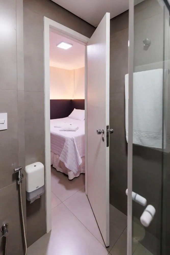 Bathroom in Tonello Business Hotel