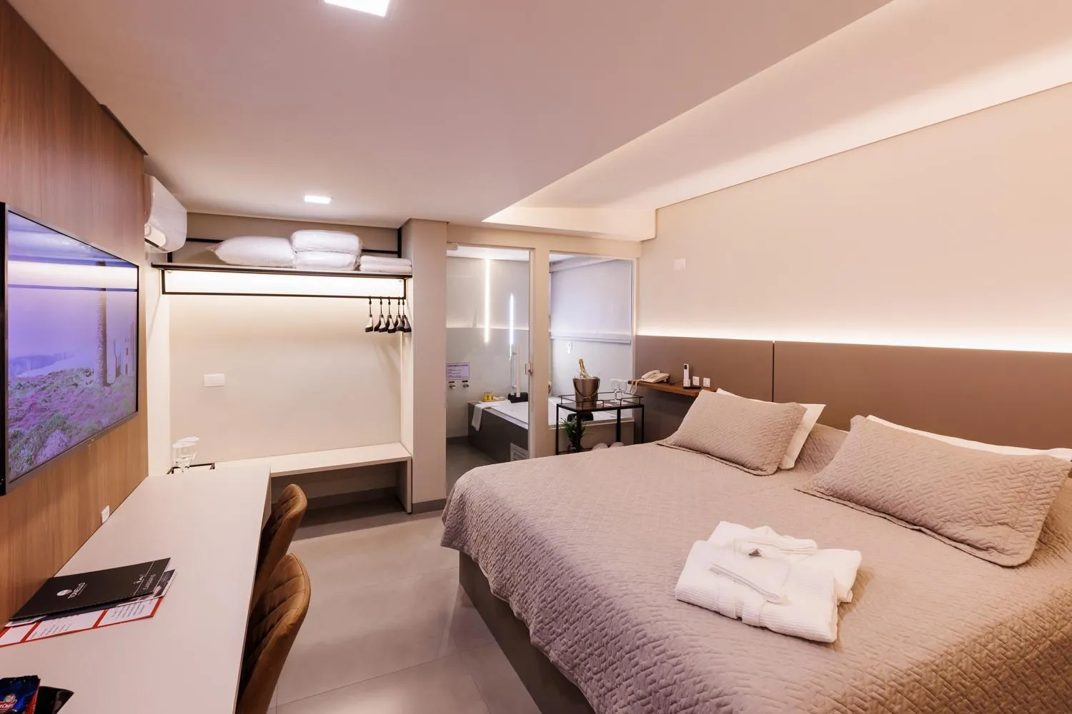 Photo of the whole room, Bed in Tonello Business Hotel