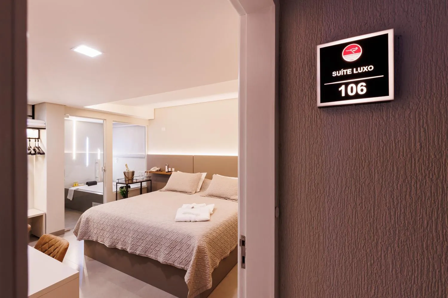 Photo of the whole room, Bed in Tonello Business Hotel