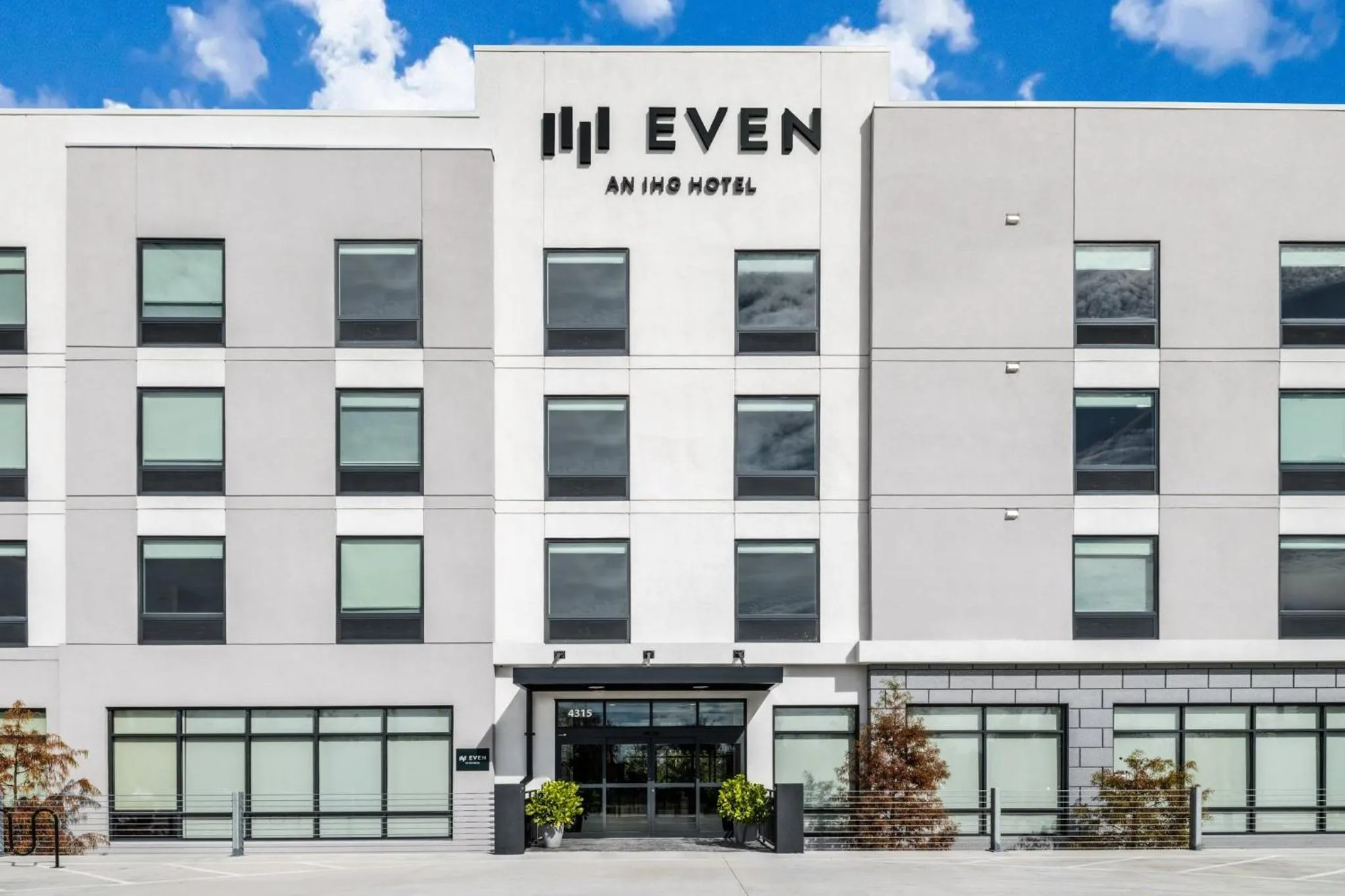 Property building in EVEN Hotel Orlando International Airport by IHG