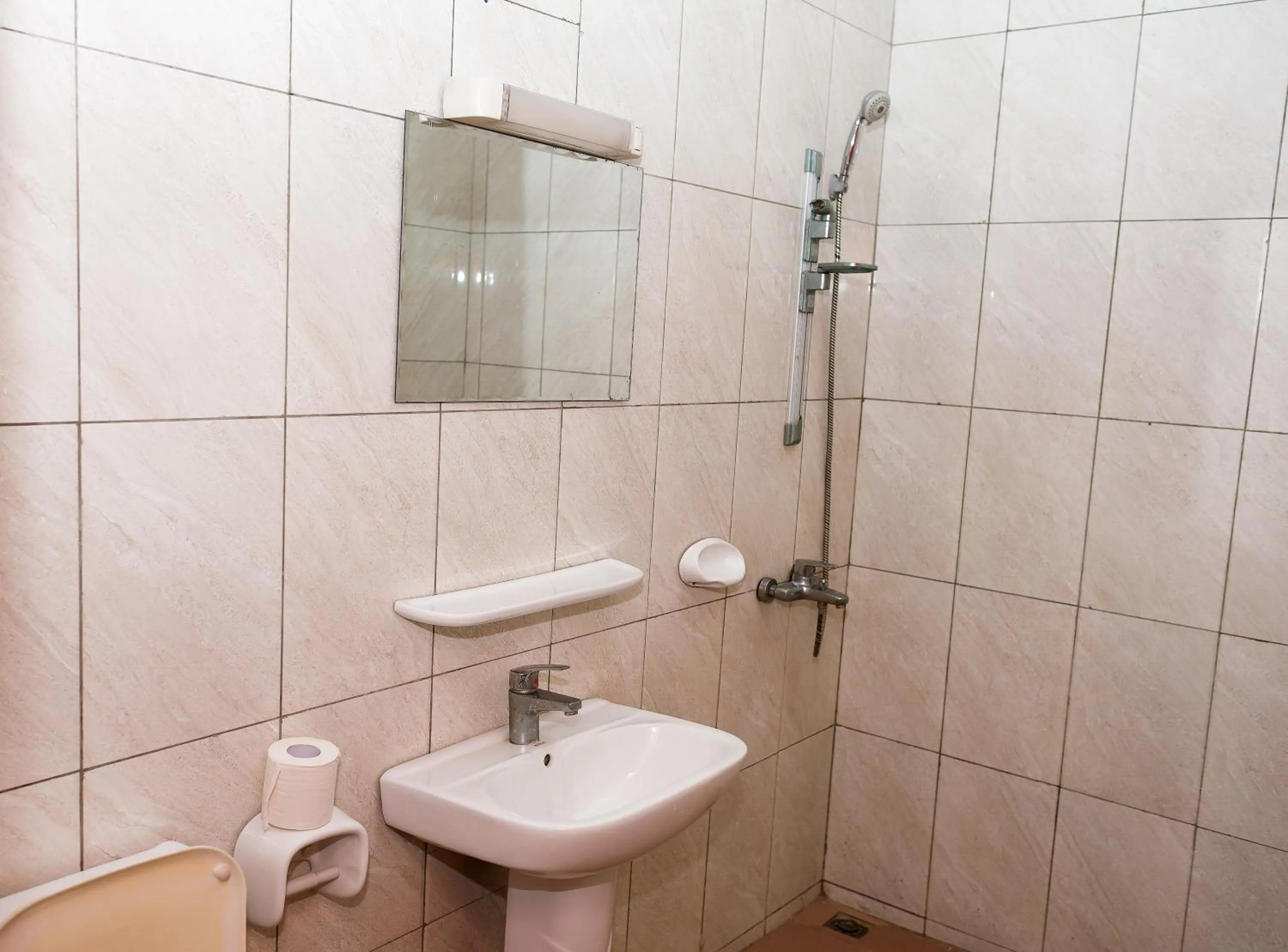 Shower in New Hotel Sossa