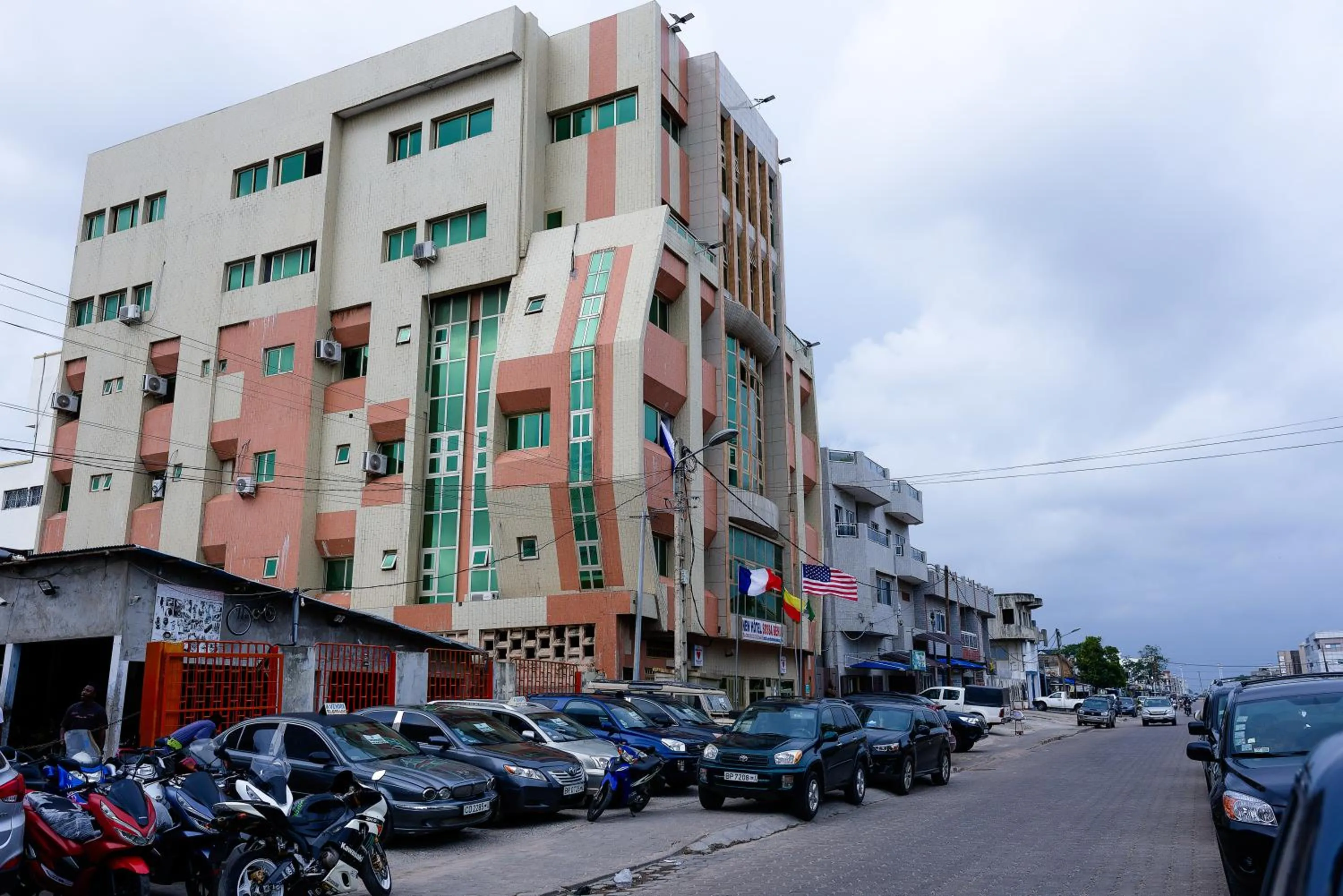 Property building in New Hotel Sossa