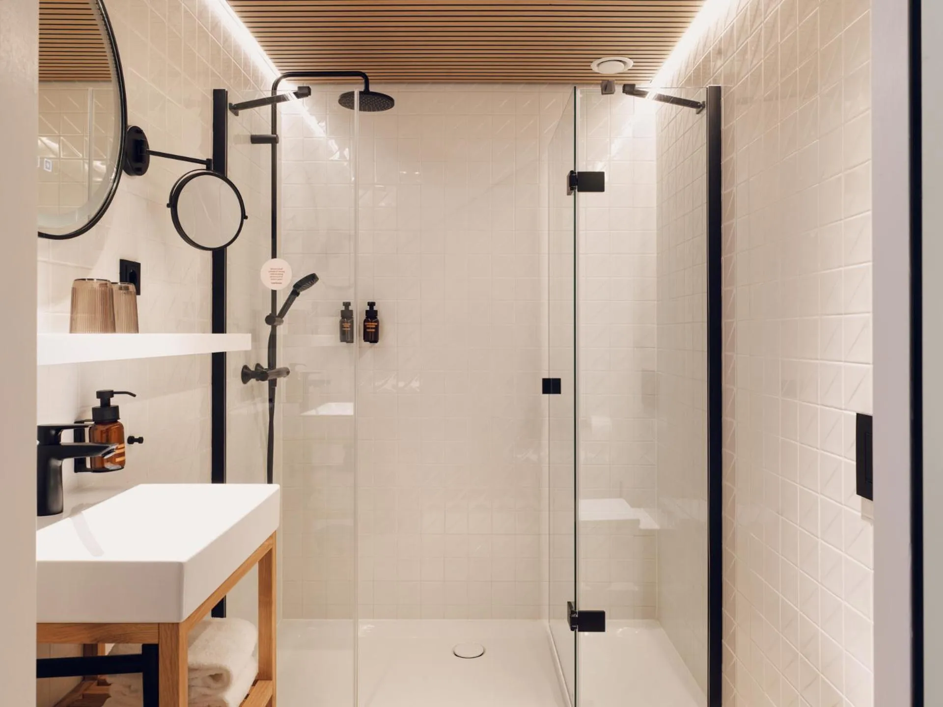 Shower in Townhouse Den Haag