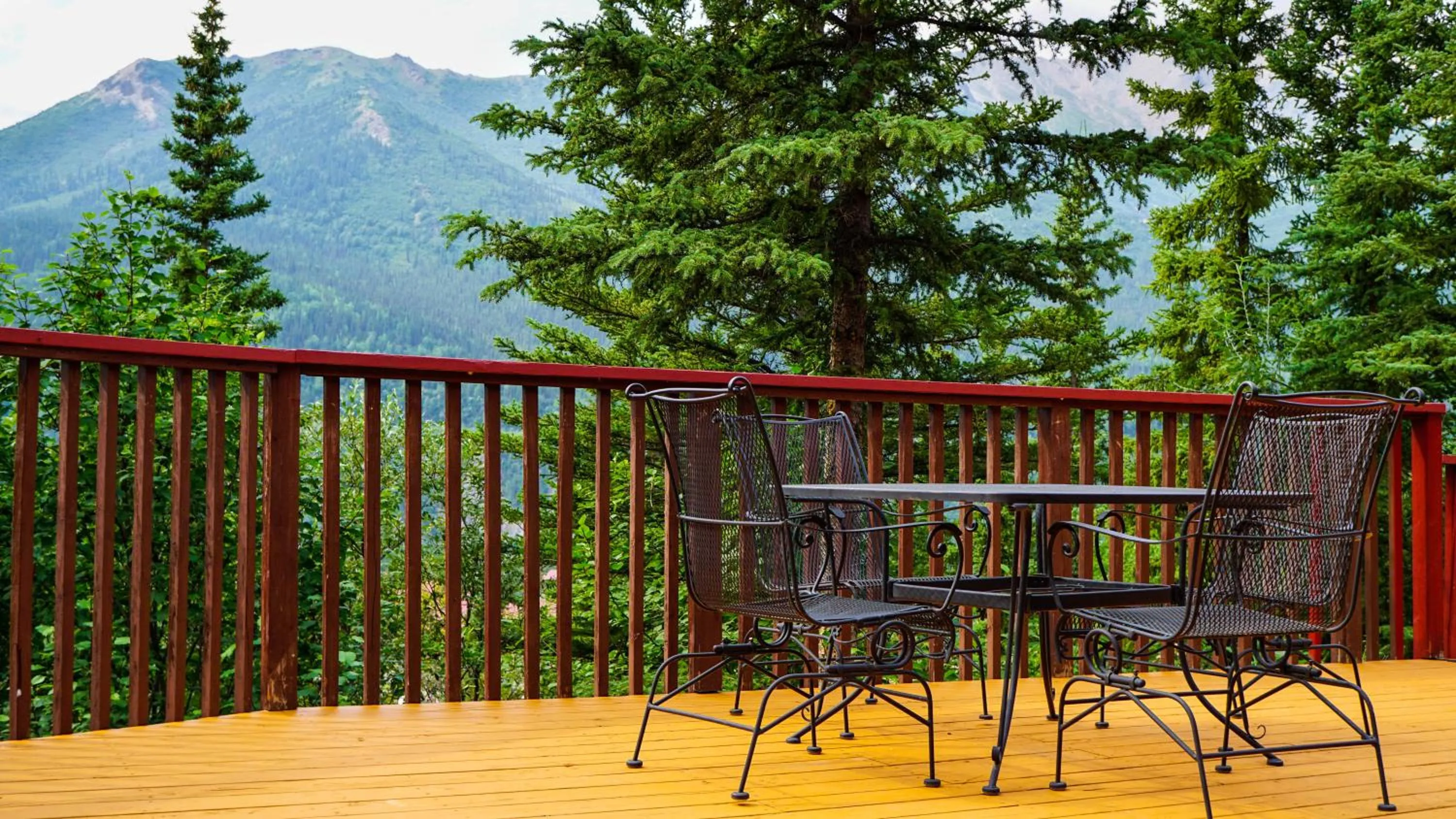 Balcony/Terrace in Denali Crow's Nest Cabins