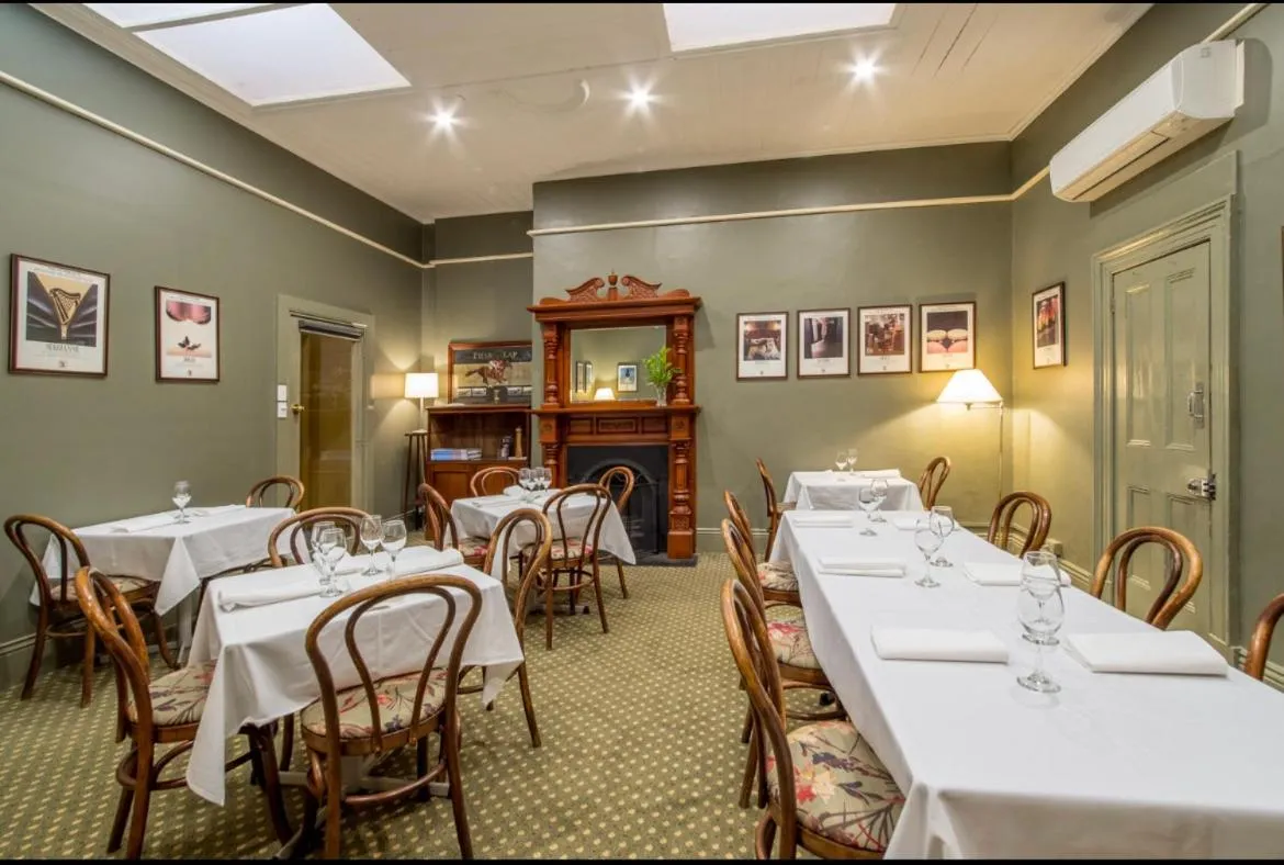 Restaurant/places to eat in American Hotel Creswick