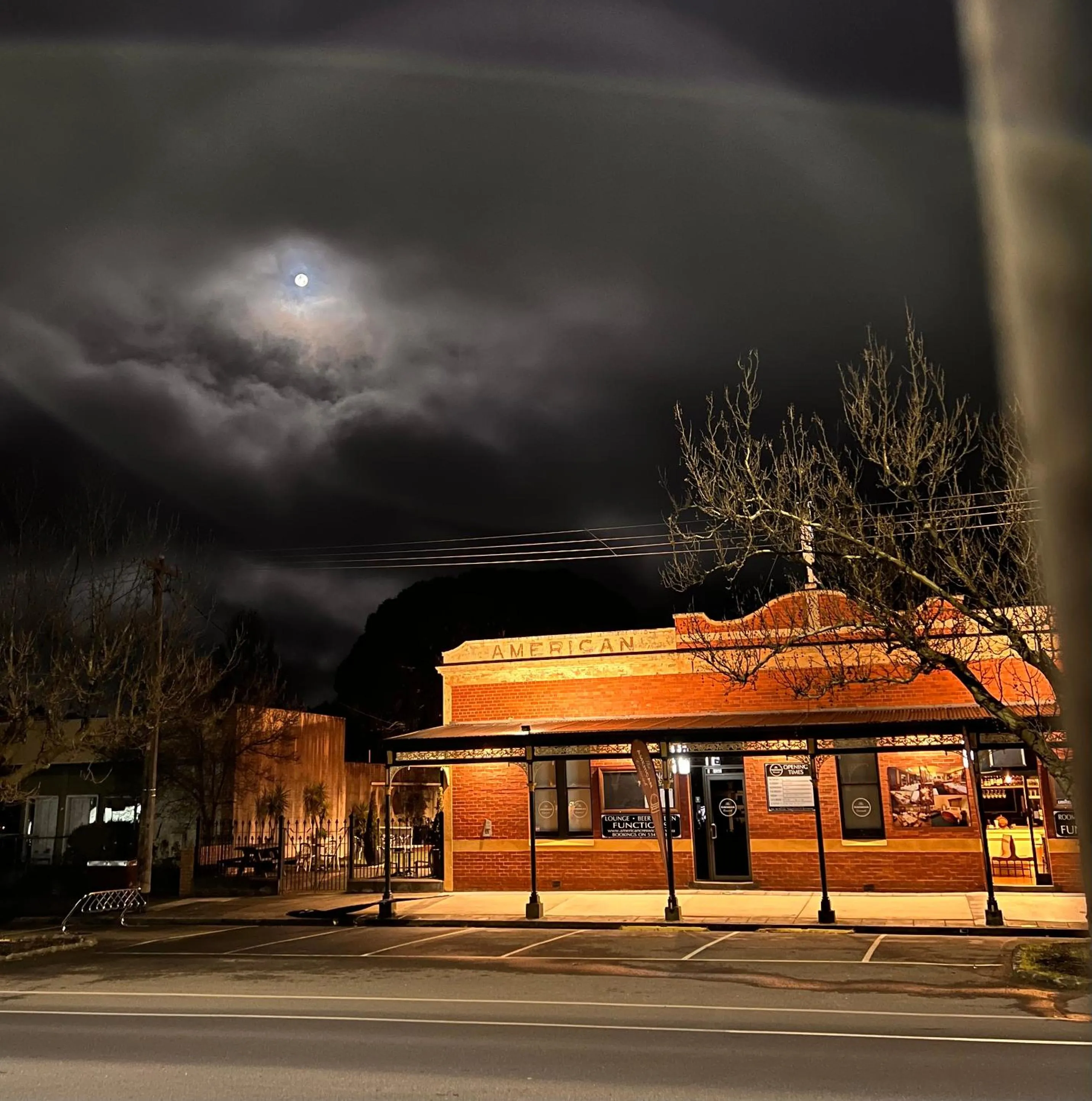 American Hotel Creswick