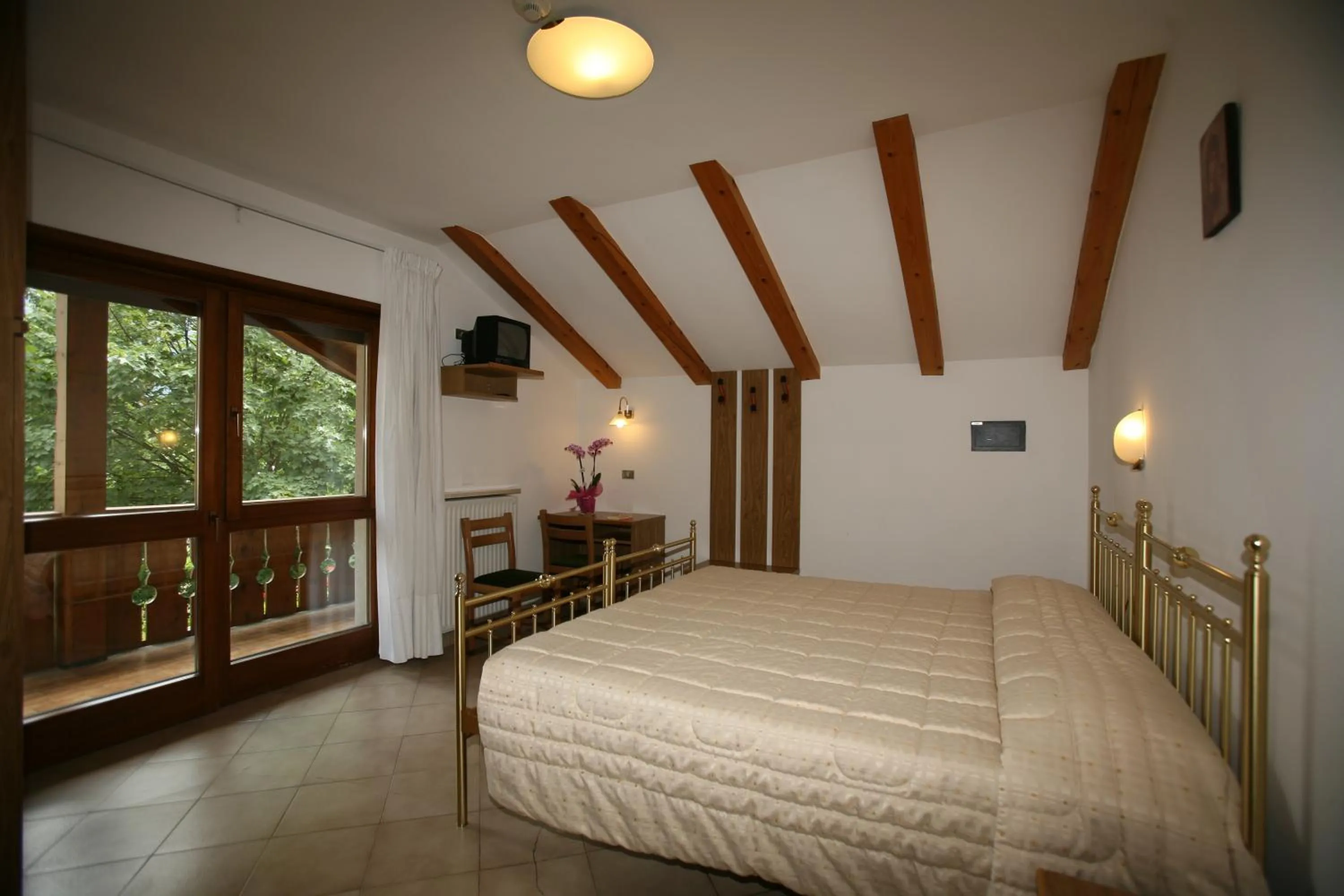 Bedroom, Bed in Hotel Sella Ronda Serenella