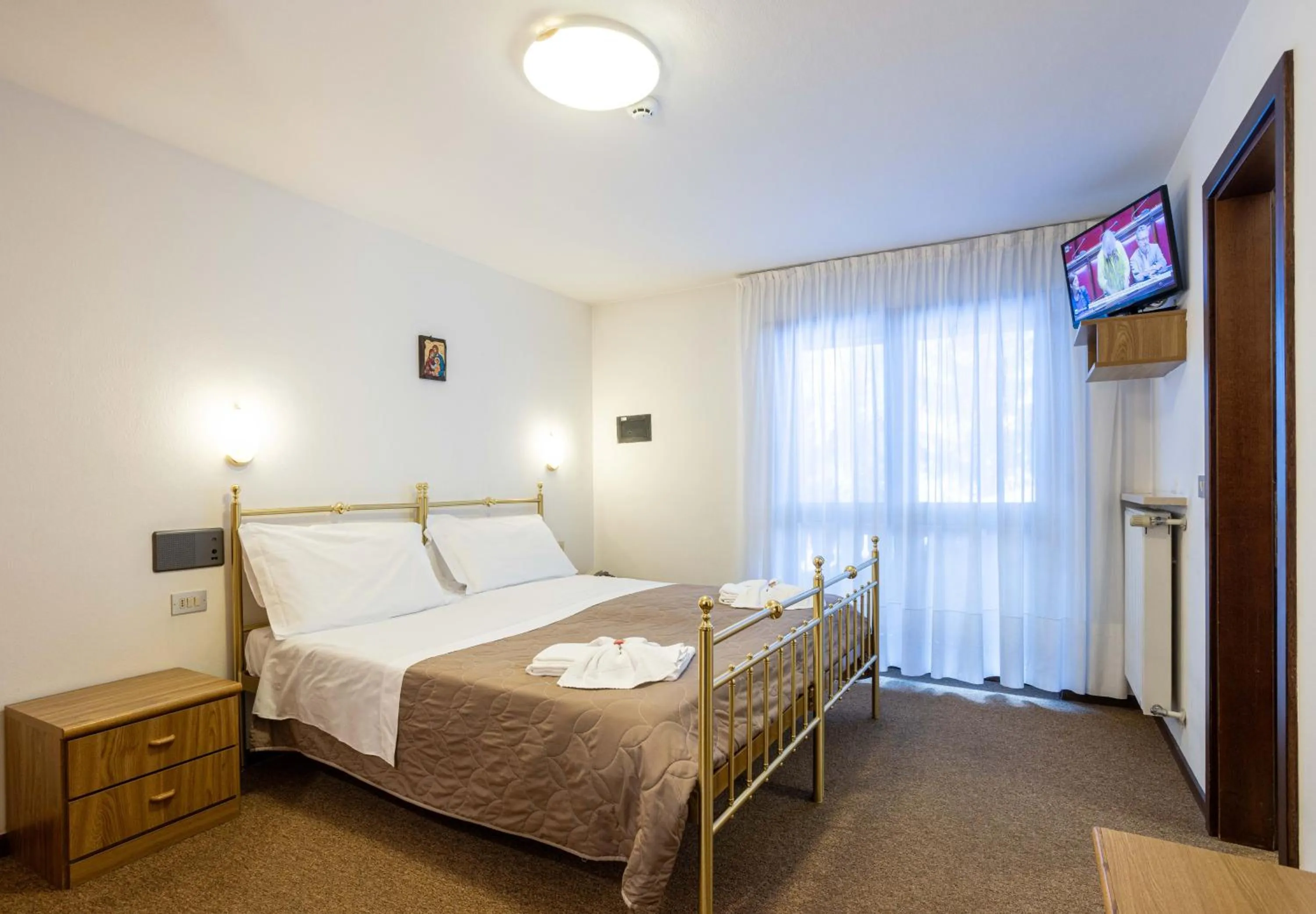 Bedroom, Bed in Hotel Sella Ronda Serenella - A 50 mt dalle piste da sci