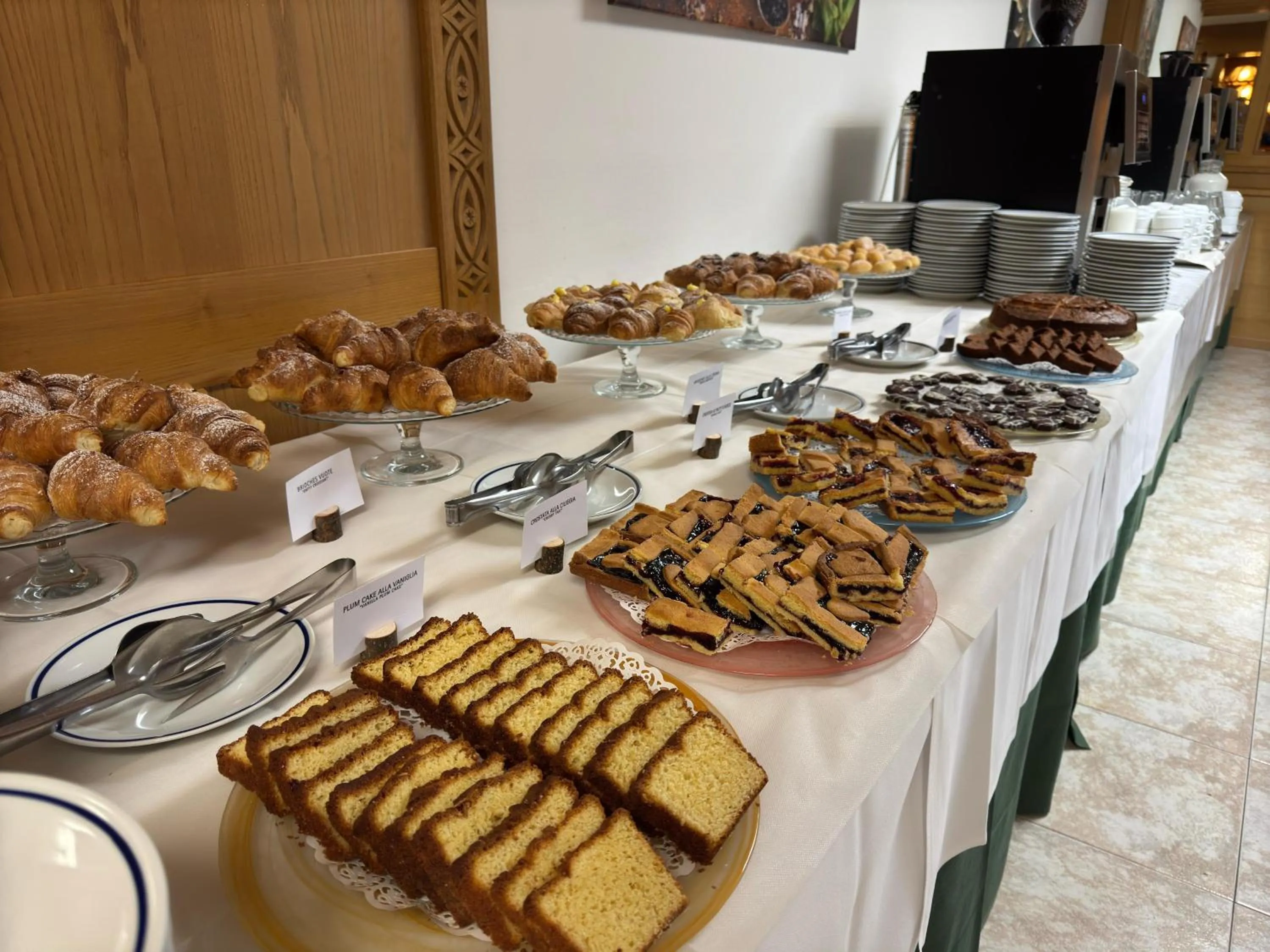 Restaurant/places to eat in Hotel Sella Ronda Serenella