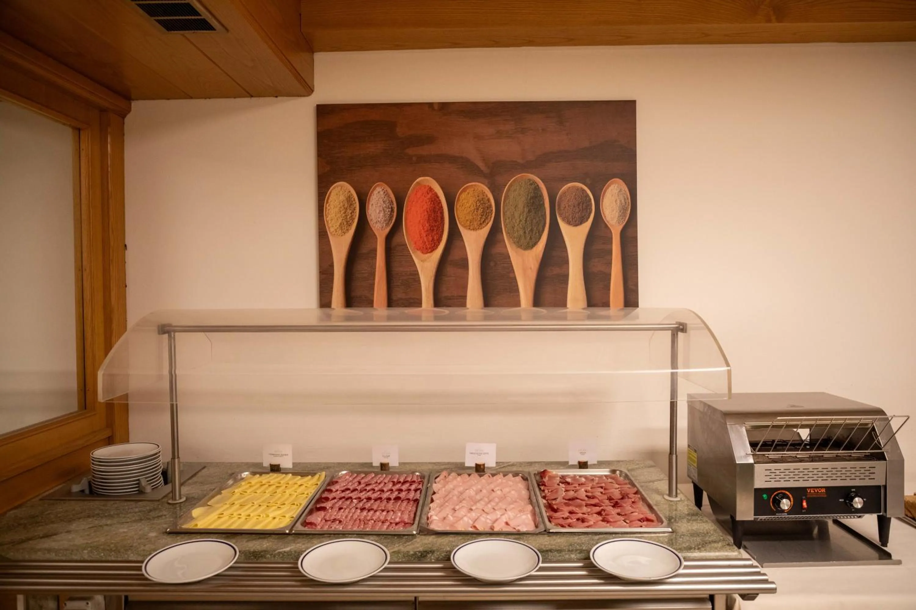 Breakfast in Hotel Sella Ronda Serenella - A 50 mt dalle piste da sci