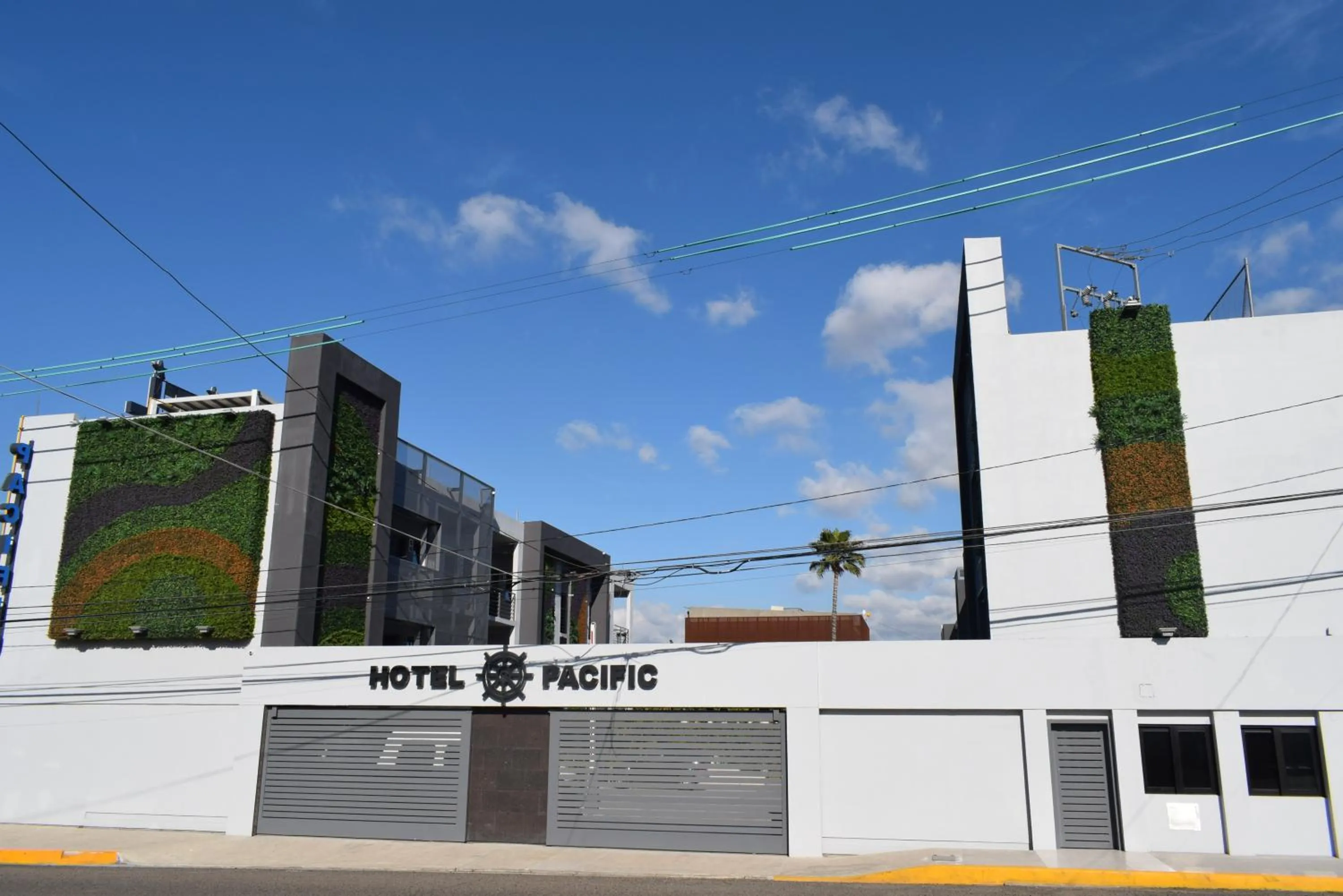Property building in Hotel Pacific