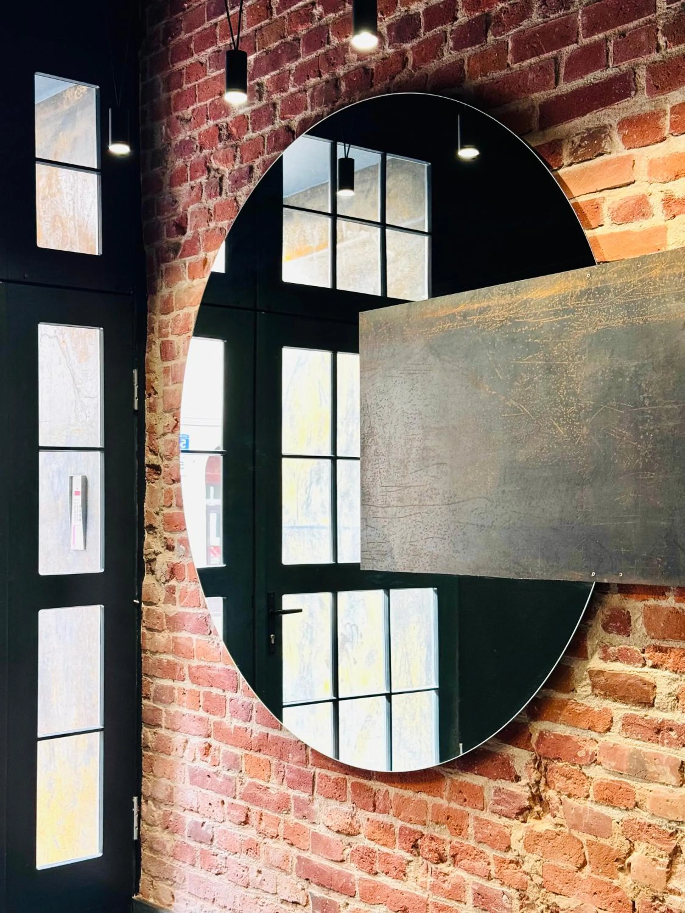 Property building in Tkalnia Snu