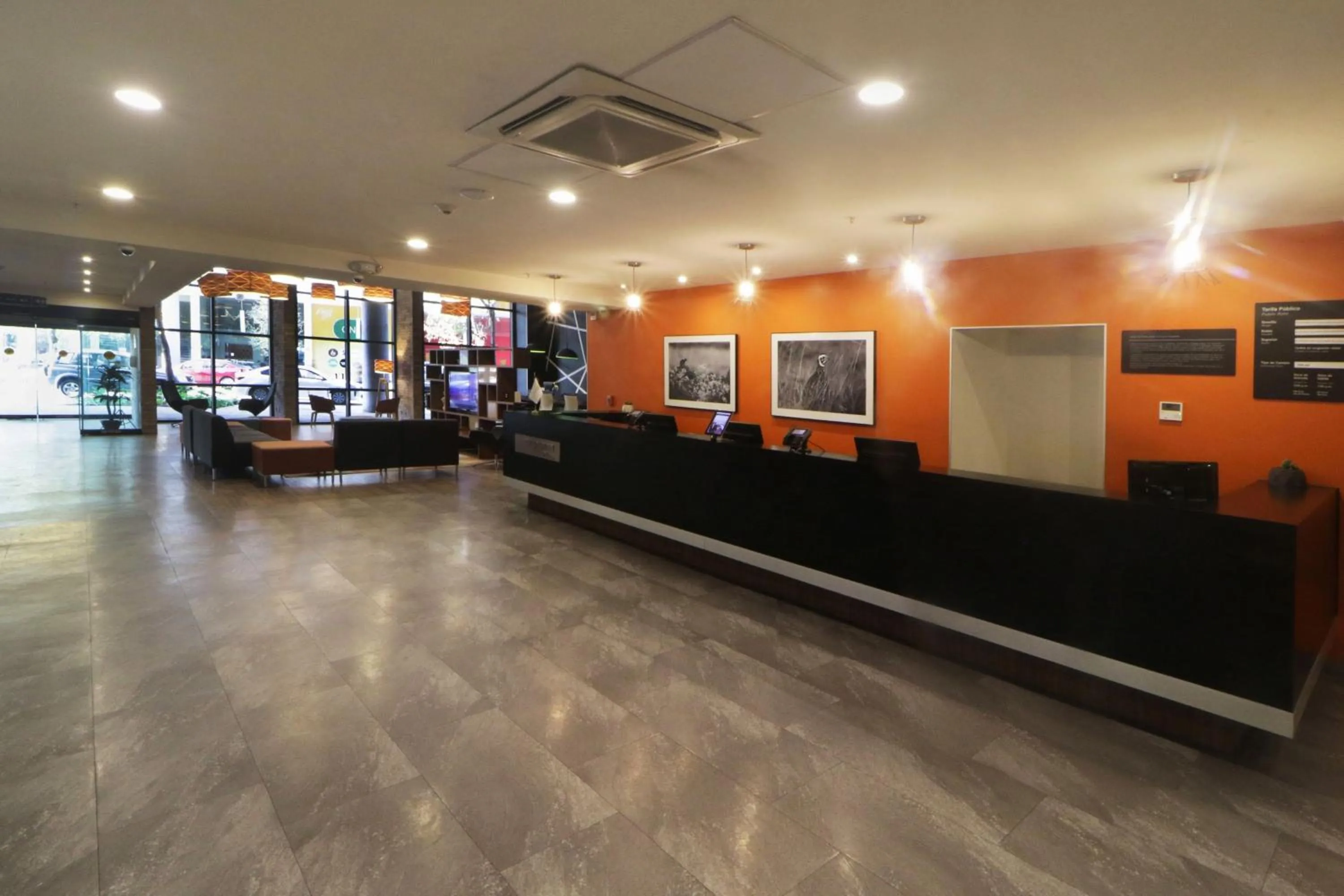 Lobby or reception in City Express Plus by Marriott Monterrey Nuevo Sur
